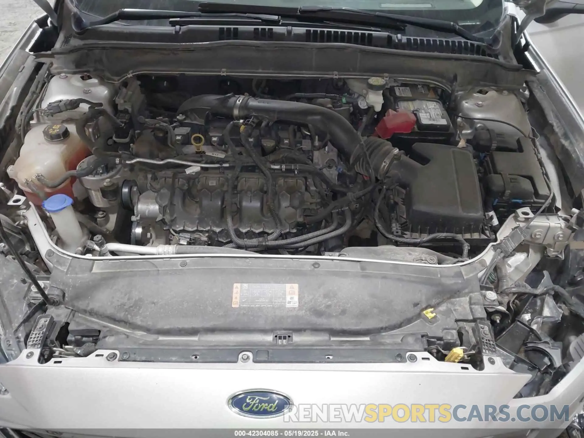 10 fotografías del automóvil dañado 3FA6P0T92KR261140 FORD FUSION 2019