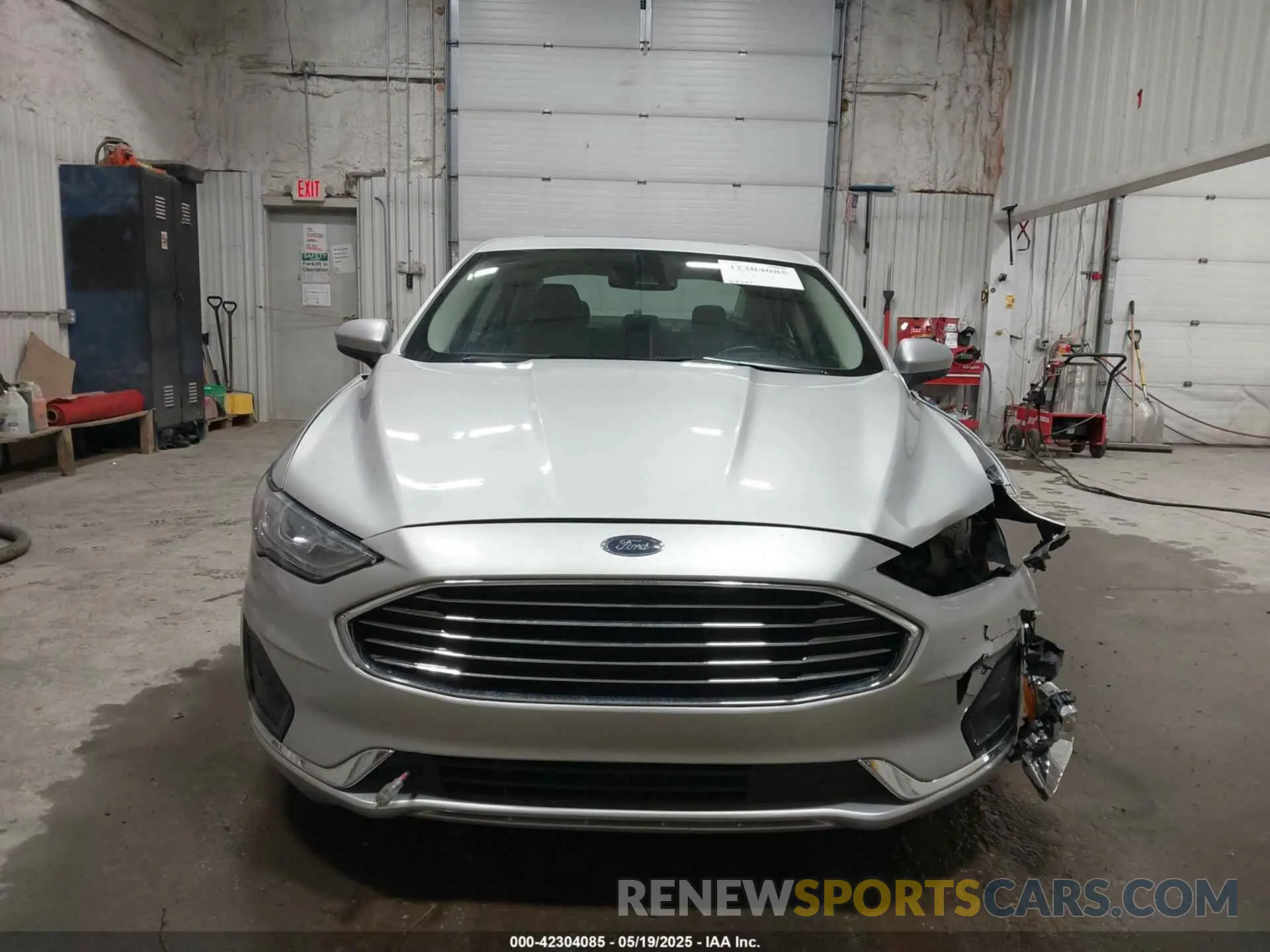 13 fotografías del automóvil dañado 3FA6P0T92KR261140 FORD FUSION 2019
