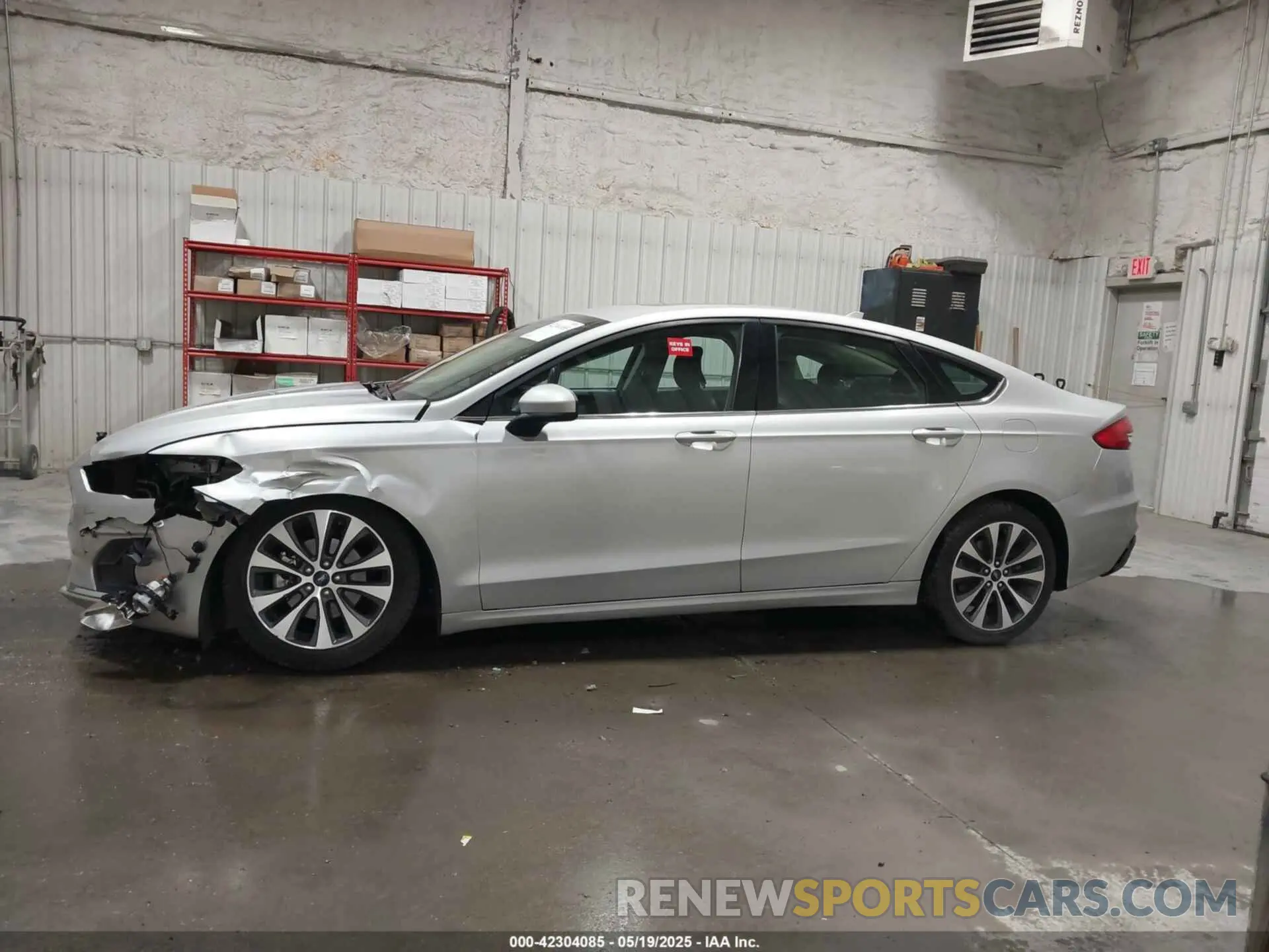 15 fotografías del automóvil dañado 3FA6P0T92KR261140 FORD FUSION 2019