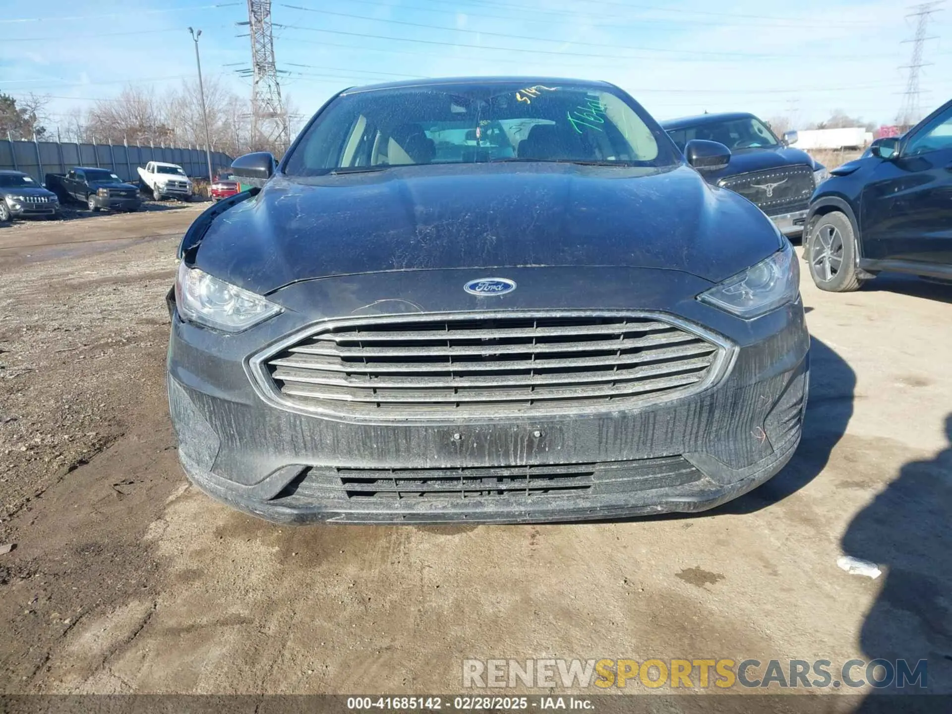 12 fotografías del automóvil dañado 3FA6P0T93KR183239 FORD FUSION 2019