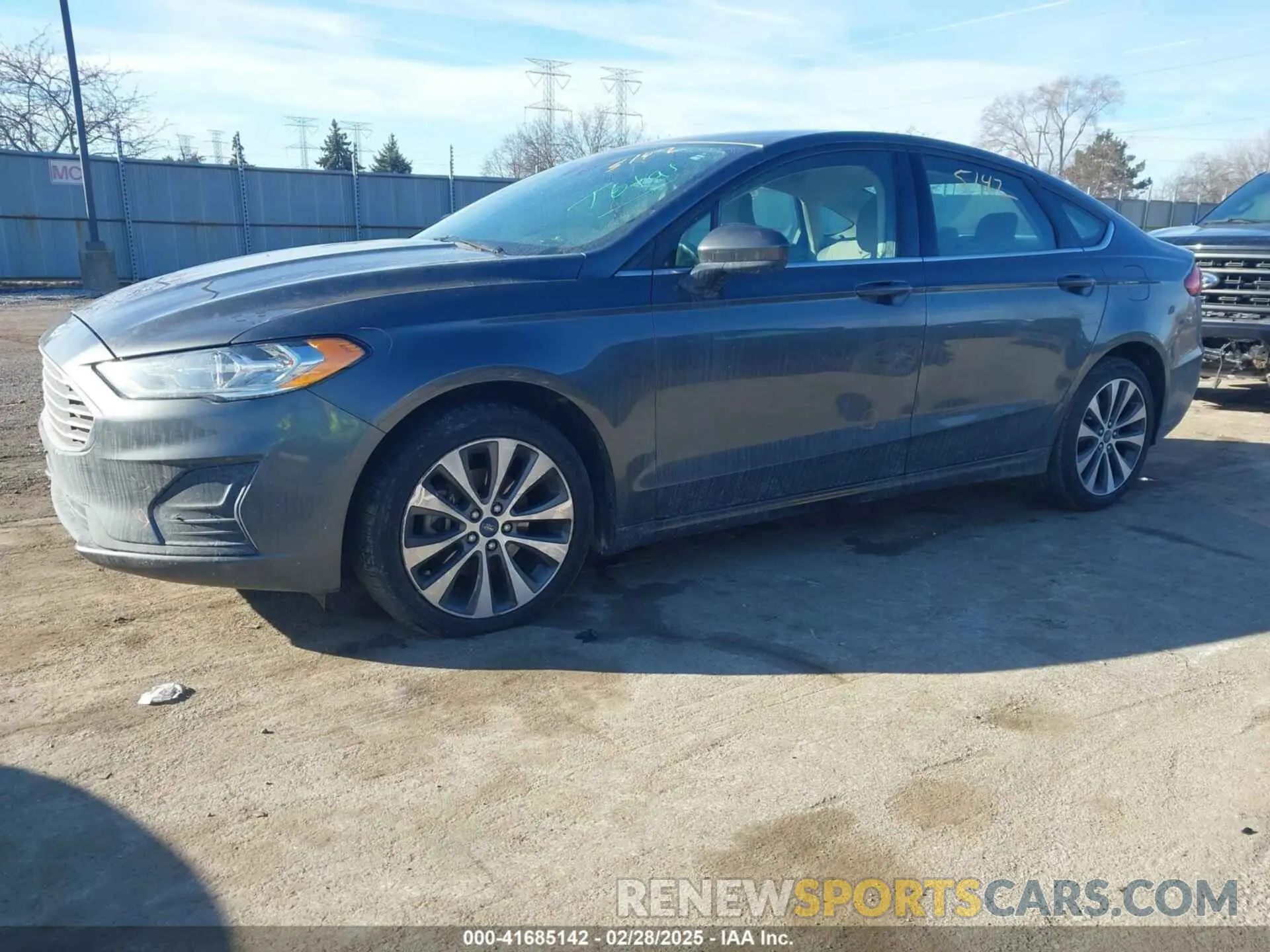 2 fotografías del automóvil dañado 3FA6P0T93KR183239 FORD FUSION 2019