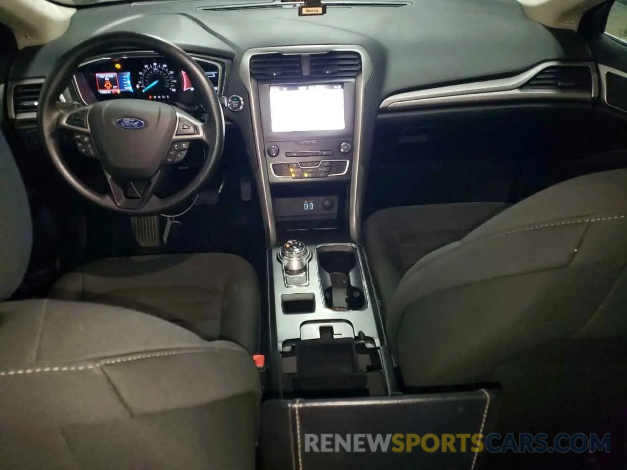 8 fotografías del automóvil dañado 3FA6P0T94KR179796 FORD FUSION 2019