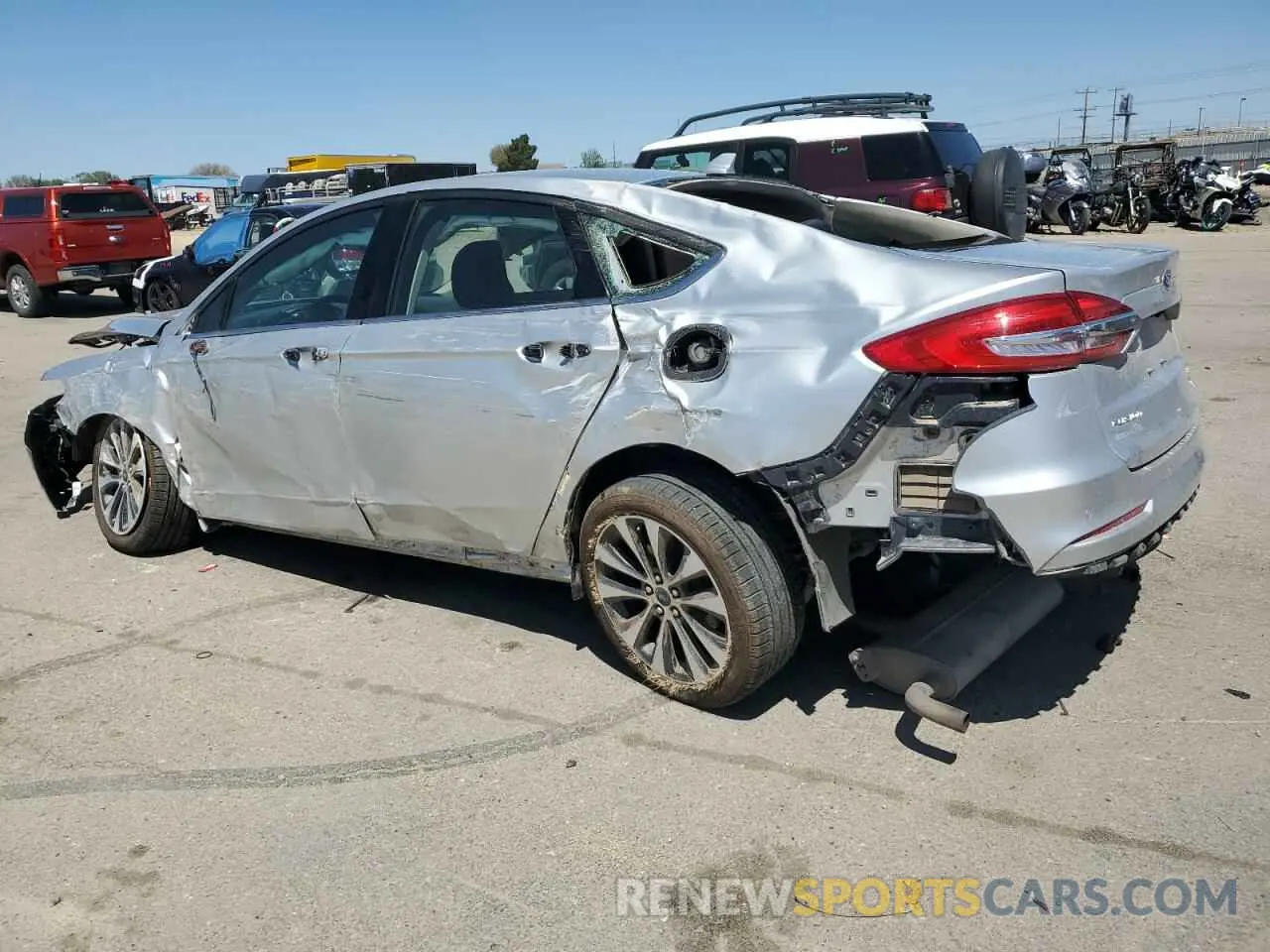 2 fotografías del automóvil dañado 3FA6P0T97KR232085 FORD FUSION 2019