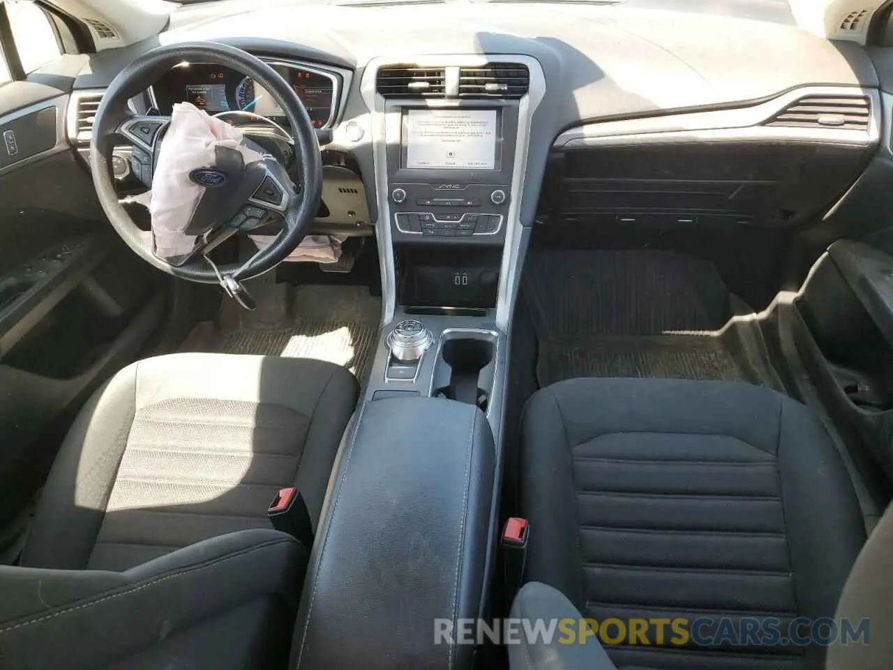 8 fotografías del automóvil dañado 3FA6P0T97KR232085 FORD FUSION 2019