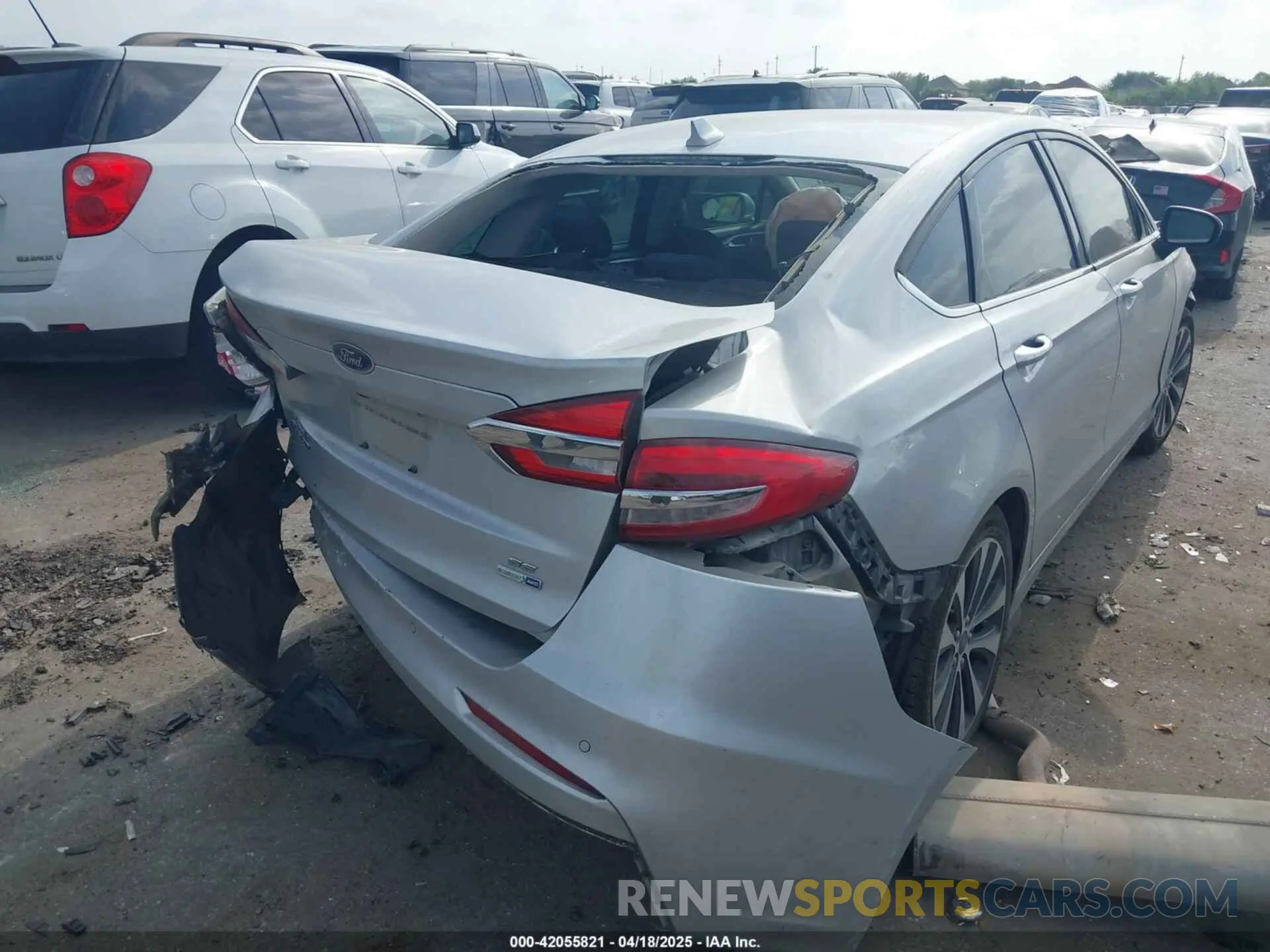 4 fotografías del automóvil dañado 3FA6P0T97KR269301 FORD FUSION 2019