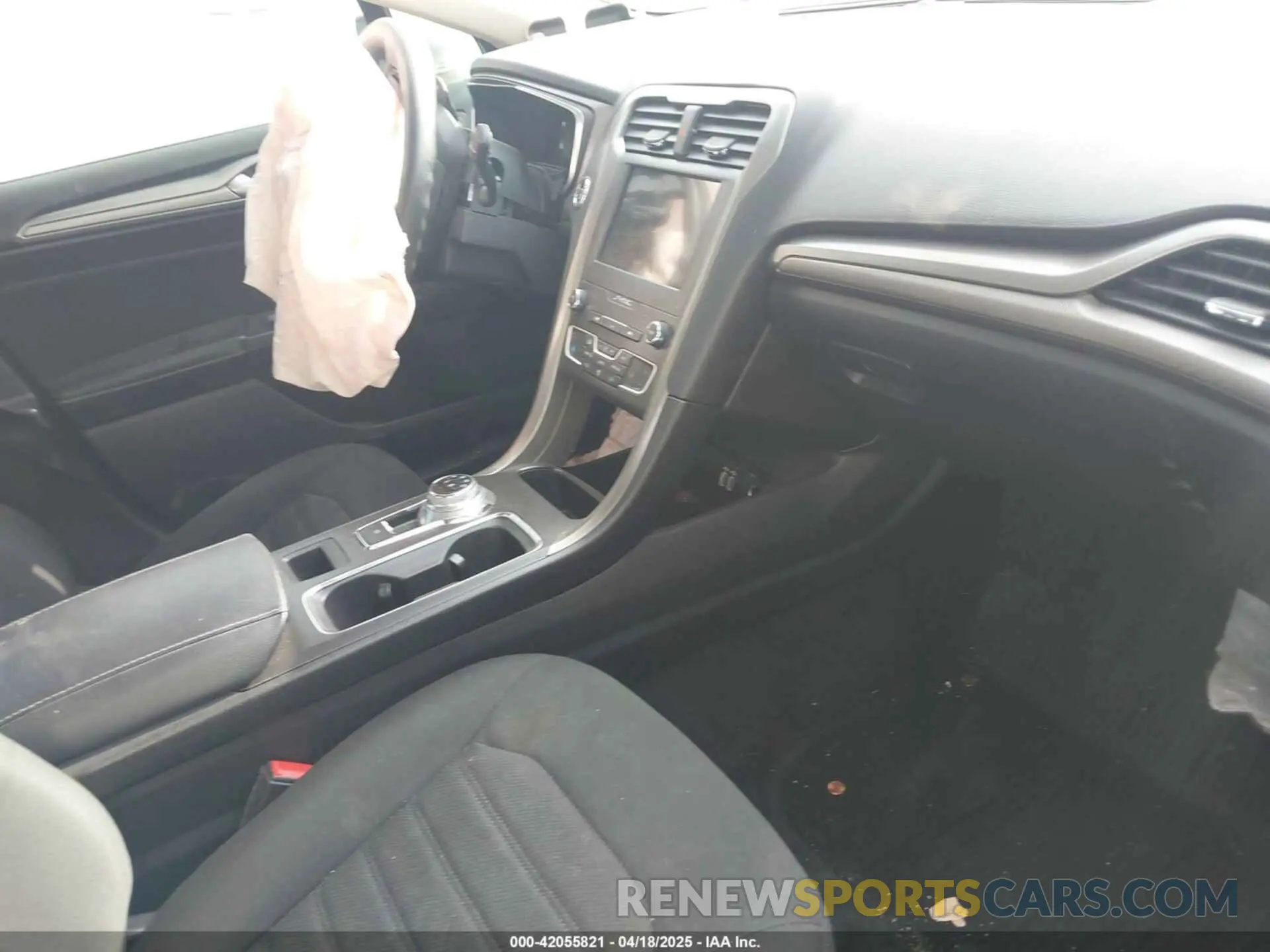 5 fotografías del automóvil dañado 3FA6P0T97KR269301 FORD FUSION 2019