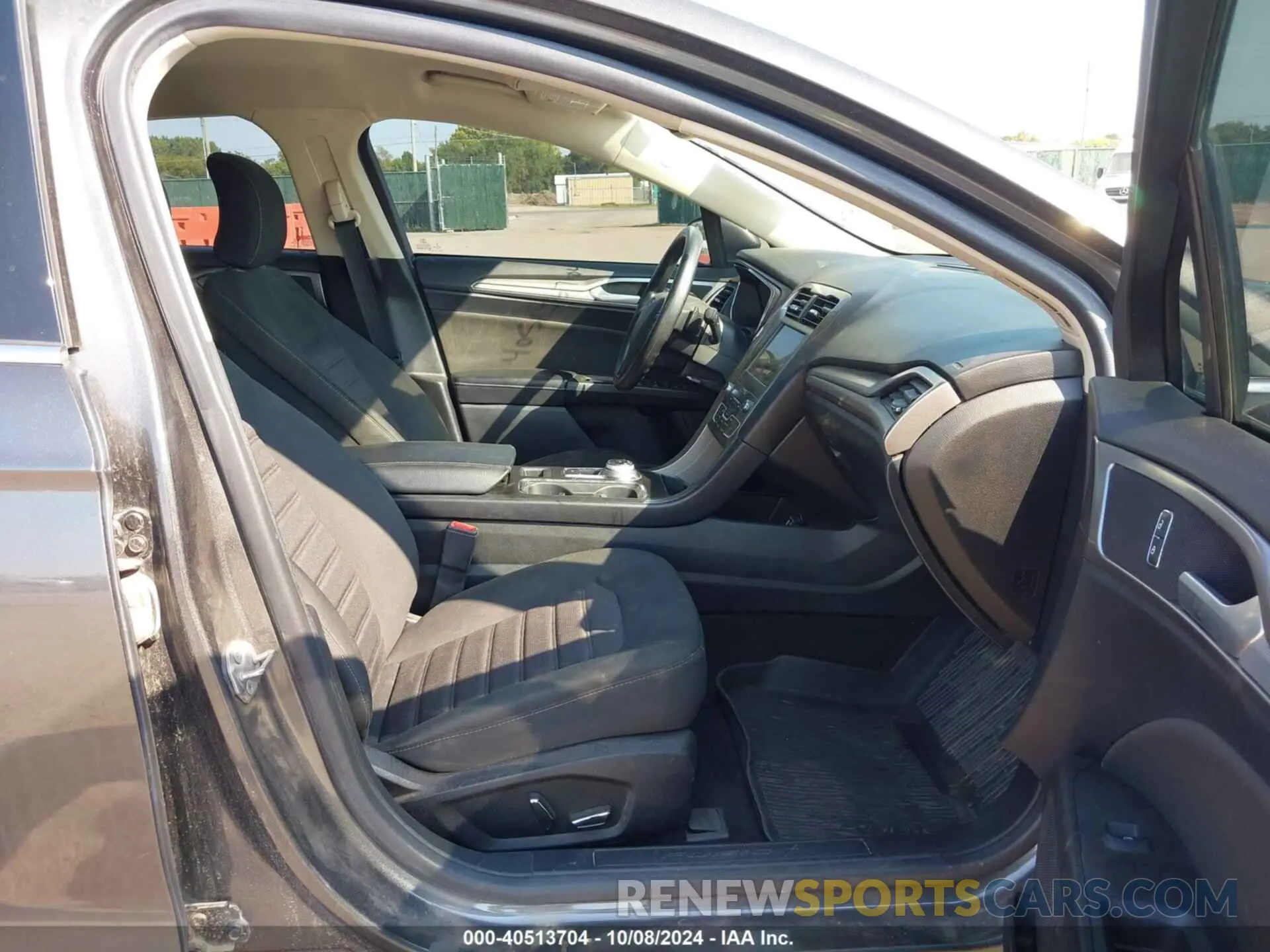 5 fotografías del automóvil dañado 3FA6P0T97KR285238 FORD FUSION 2019