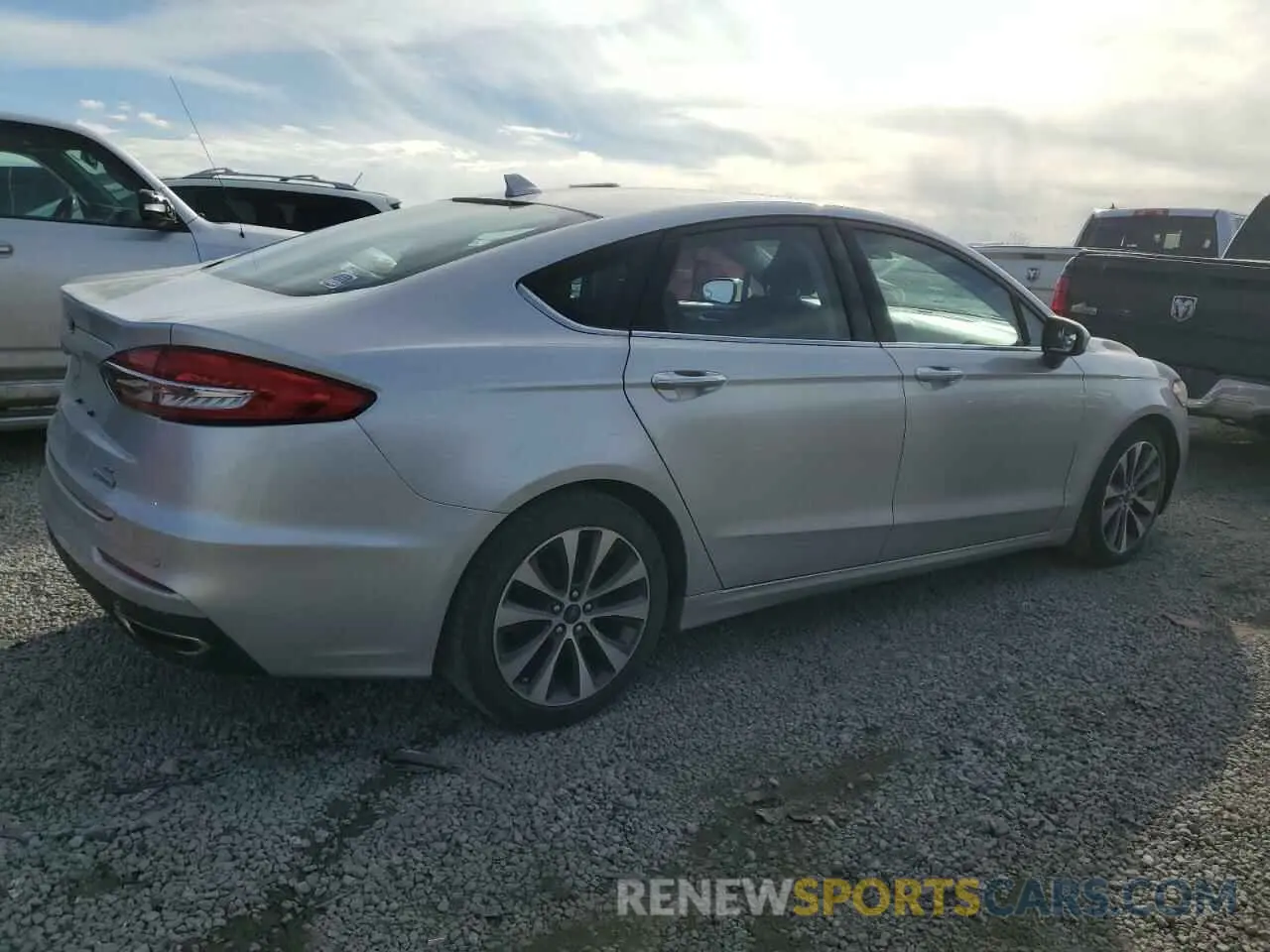 3 fotografías del automóvil dañado 3FA6P0T99KR237983 FORD FUSION 2019