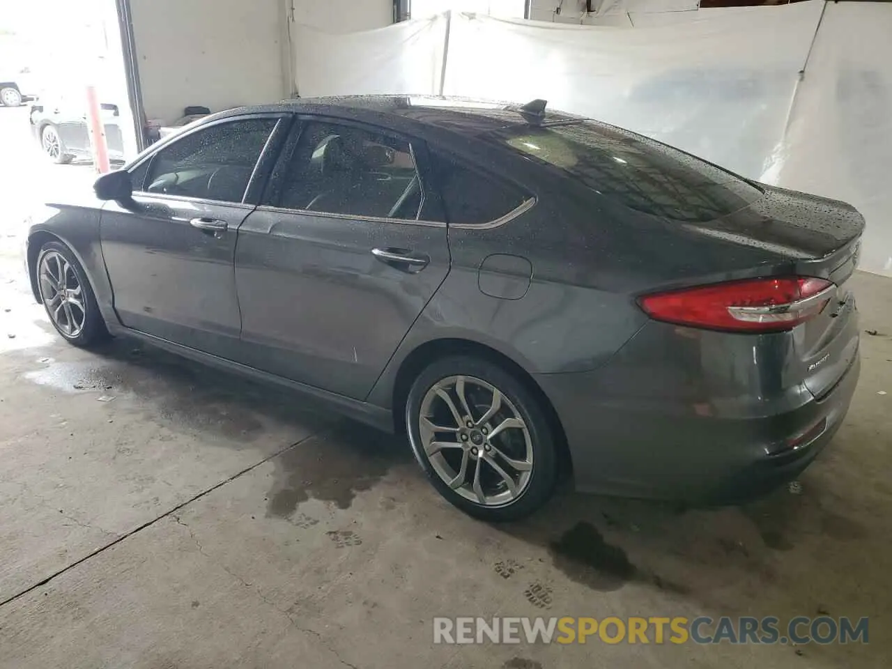 2 fotografías del automóvil dañado 3FA6P0CD1LR130531 FORD FUSION 2020