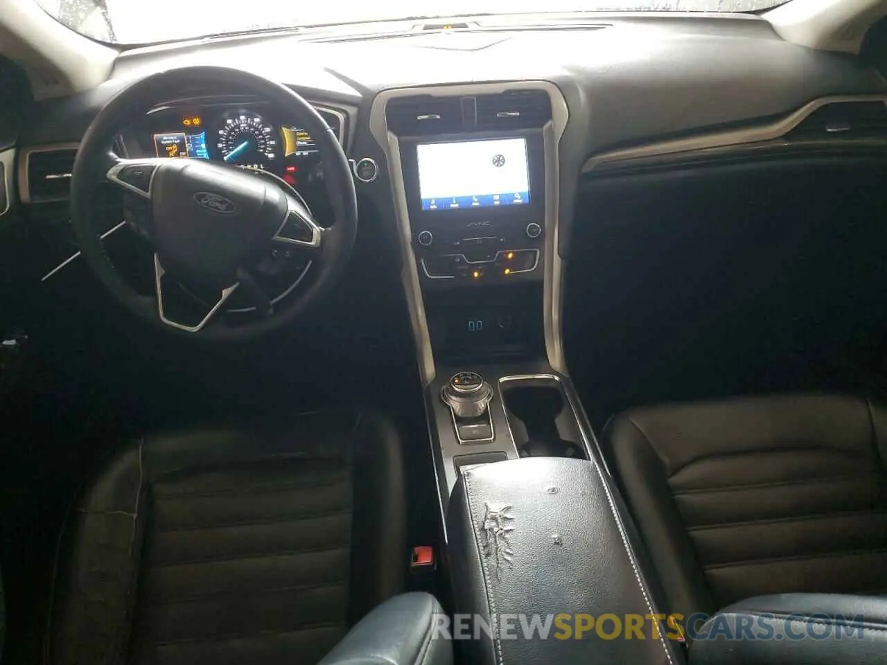 8 fotografías del automóvil dañado 3FA6P0CD1LR130531 FORD FUSION 2020