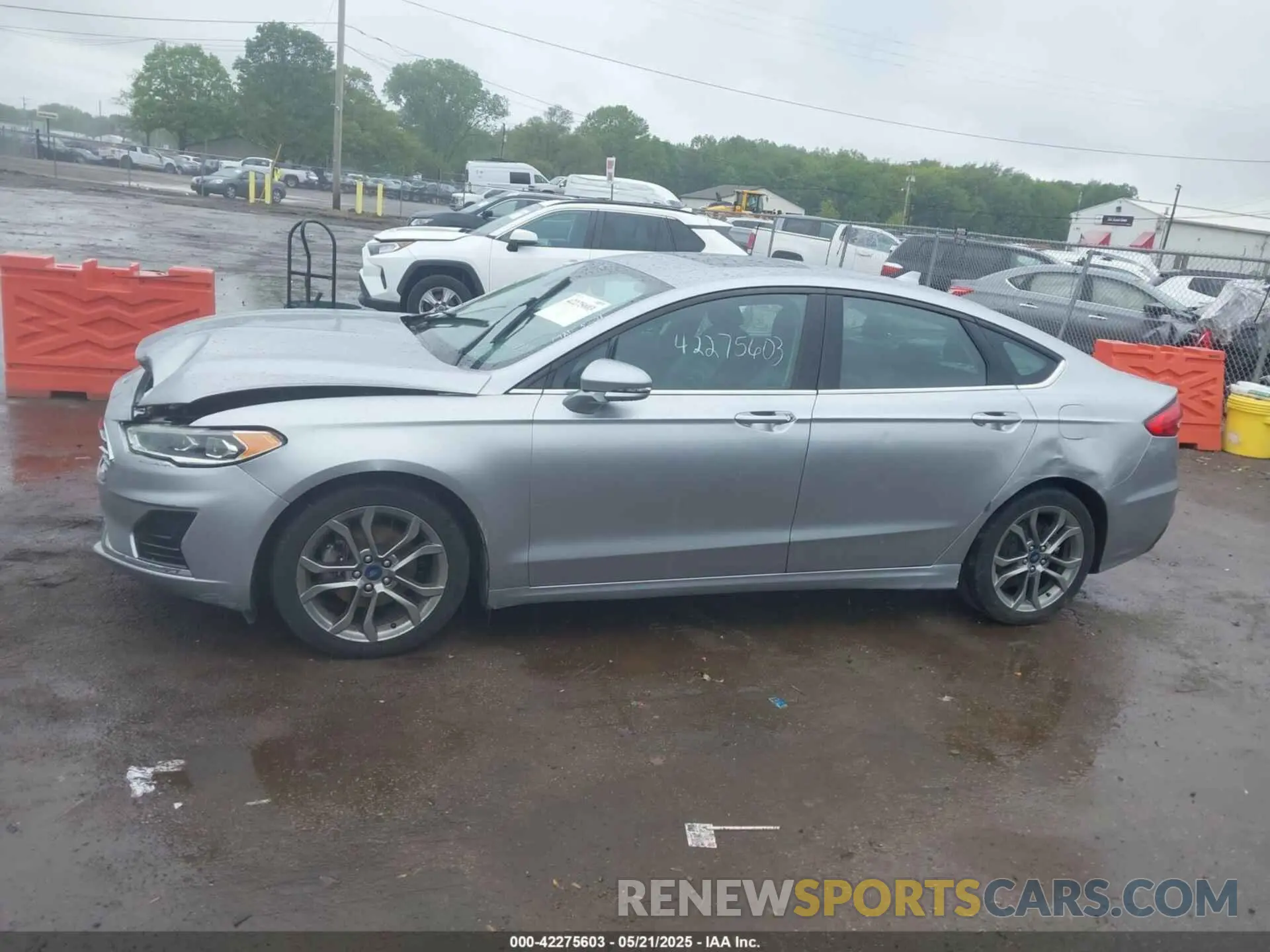 14 fotografías del automóvil dañado 3FA6P0CD2LR152263 FORD FUSION 2020