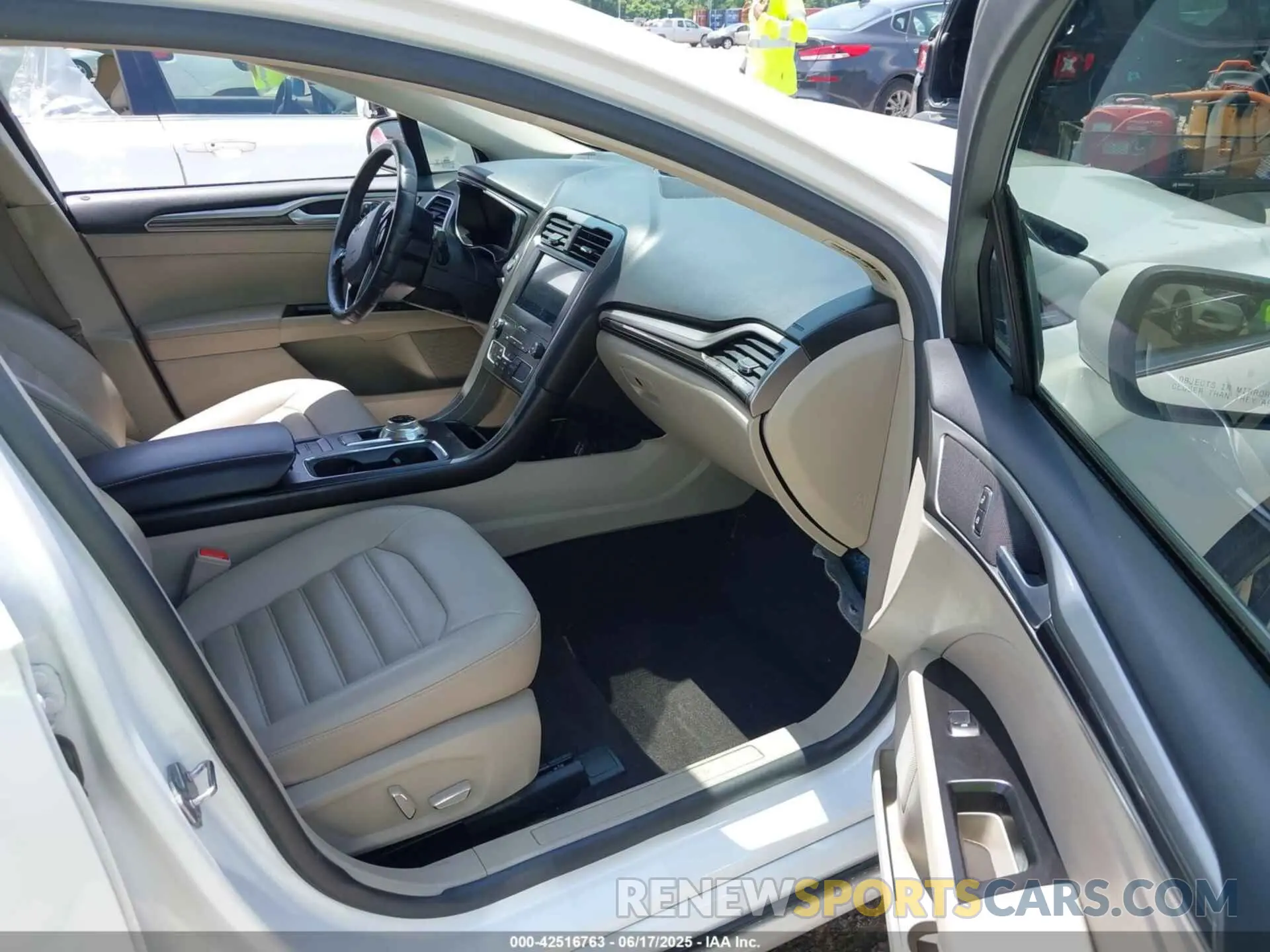 5 fotografías del automóvil dañado 3FA6P0CD3LR152711 FORD FUSION 2020