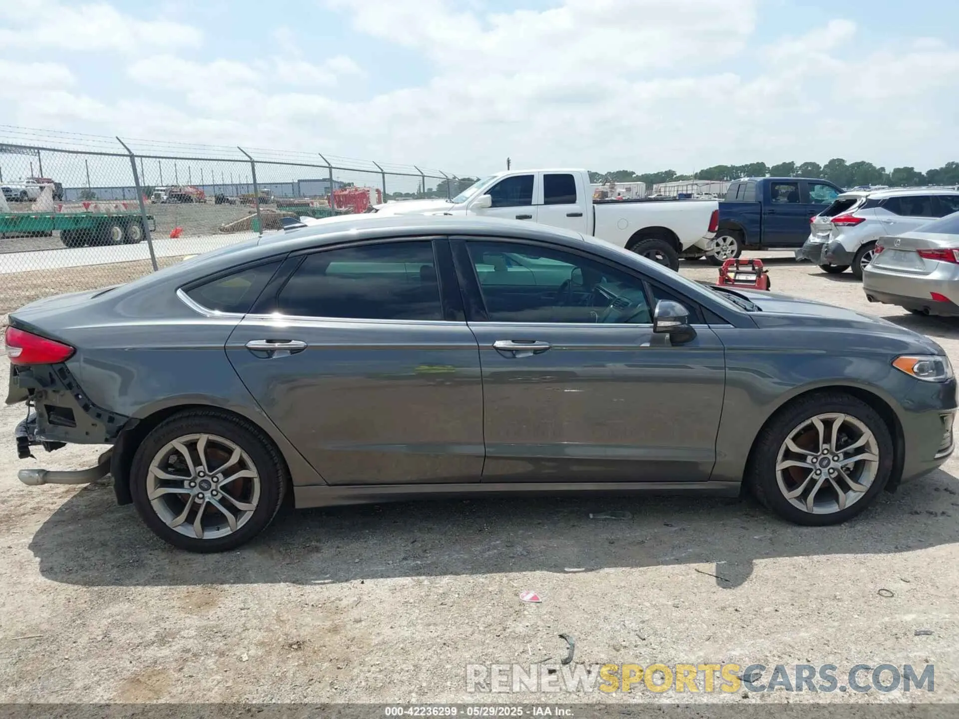 13 fotografías del automóvil dañado 3FA6P0CD4LR204444 FORD FUSION 2020