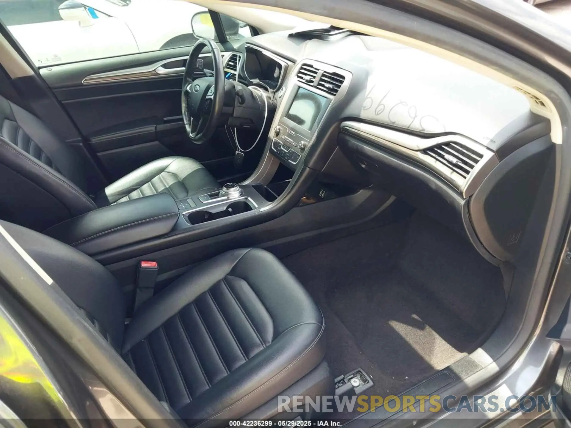 5 fotografías del automóvil dañado 3FA6P0CD4LR204444 FORD FUSION 2020