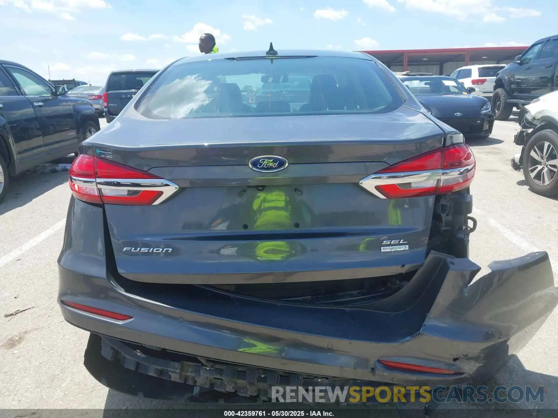 16 fotografías del automóvil dañado 3FA6P0CD5LR173737 FORD FUSION 2020