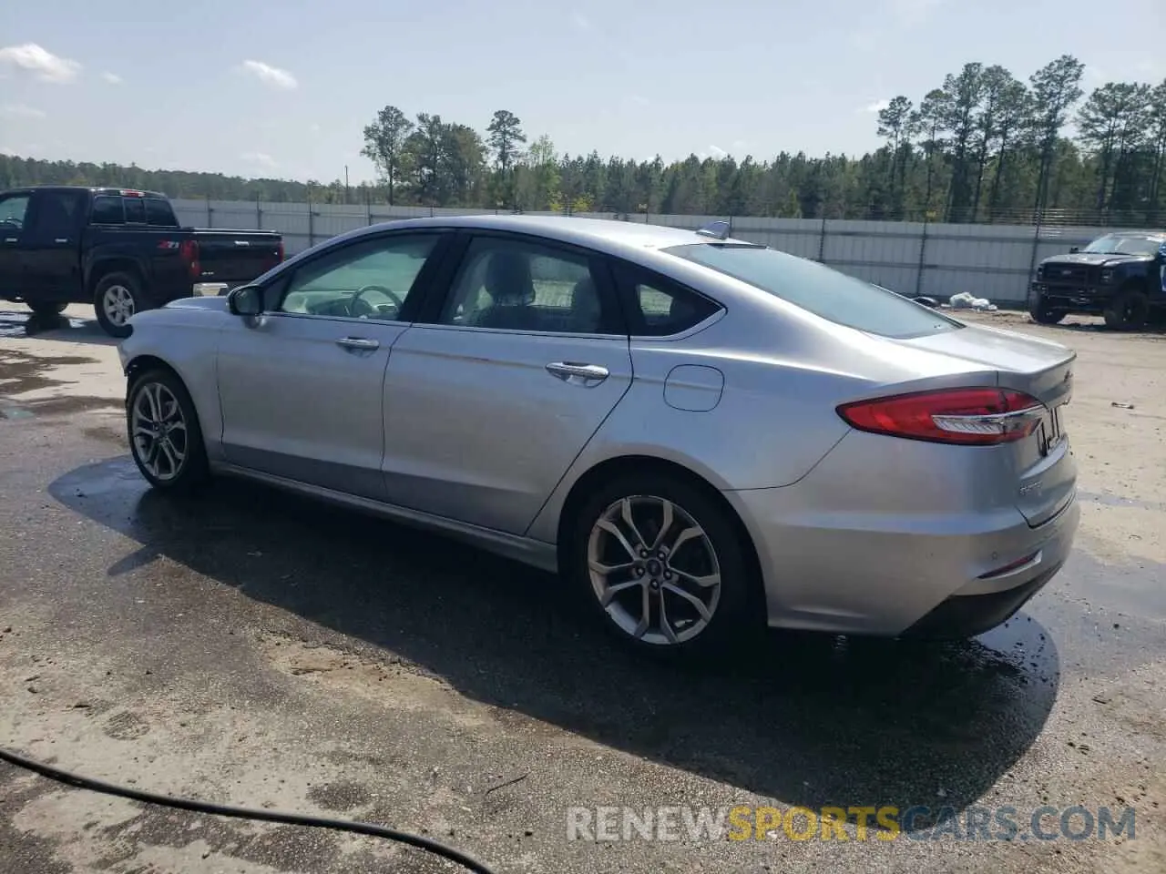 2 fotografías del automóvil dañado 3FA6P0CD5LR206610 FORD FUSION 2020