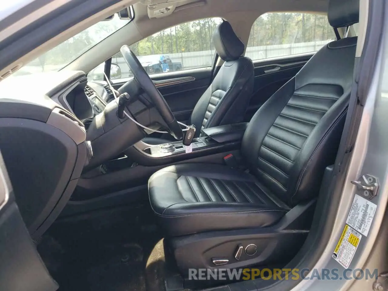 7 fotografías del automóvil dañado 3FA6P0CD5LR206610 FORD FUSION 2020