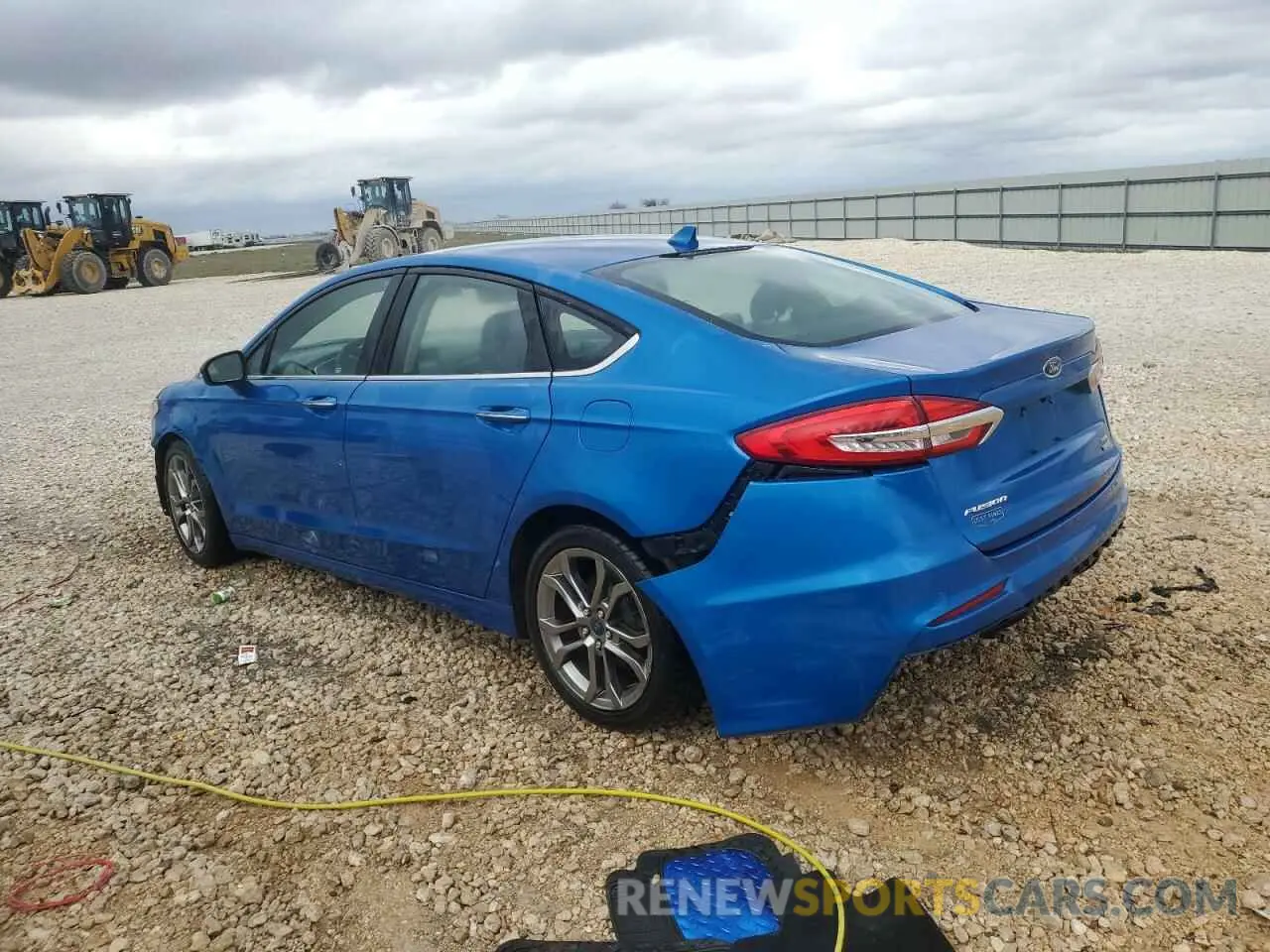 2 fotografías del automóvil dañado 3FA6P0CD7LR136754 FORD FUSION 2020