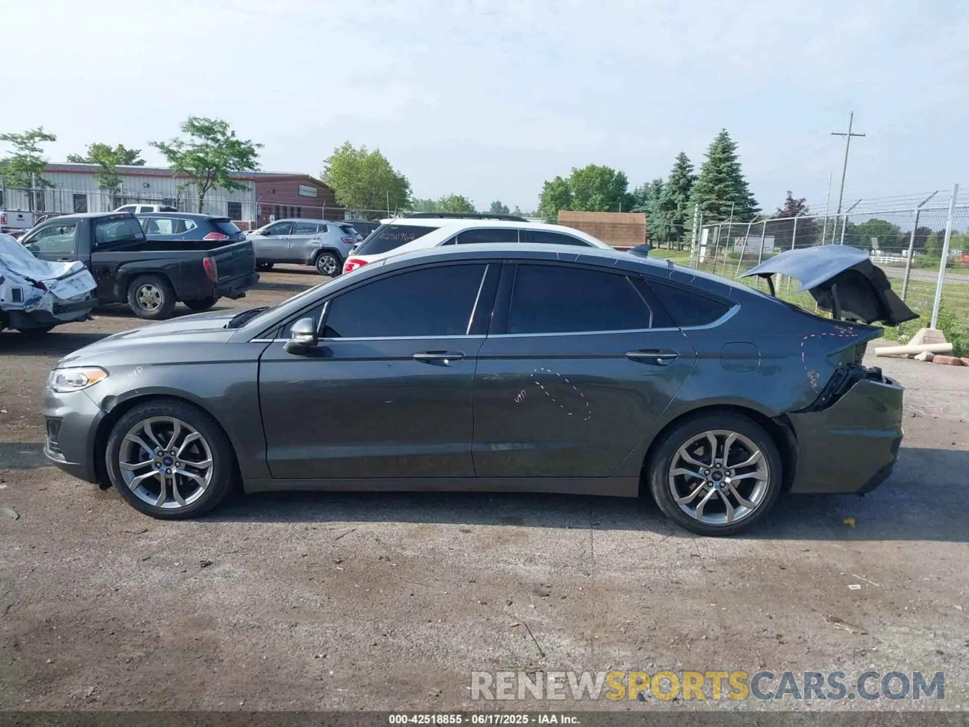 14 fotografías del automóvil dañado 3FA6P0CD9LR229470 FORD FUSION 2020