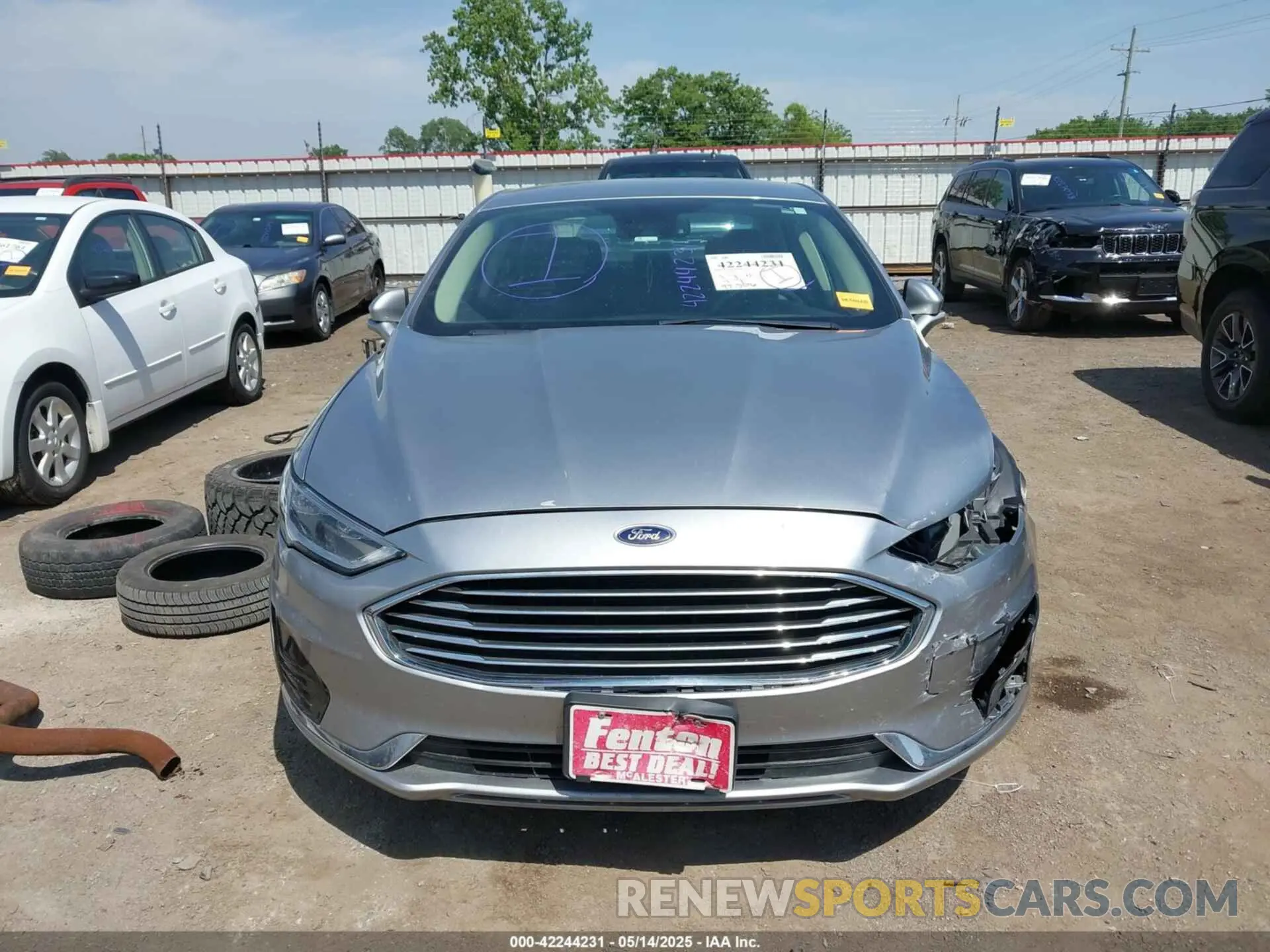 13 fotografías del automóvil dañado 3FA6P0CDXLR196124 FORD FUSION 2020