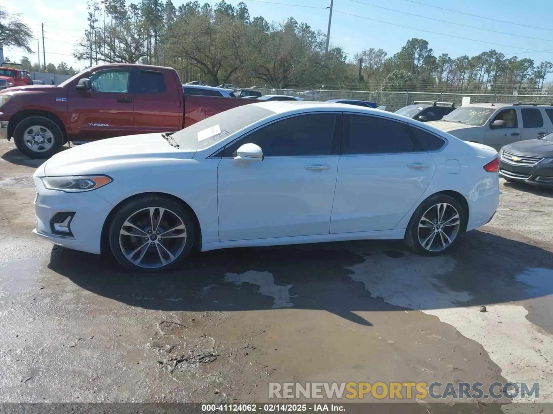 14 fotografías del automóvil dañado 3FA6P0D92LR153181 FORD FUSION 2020