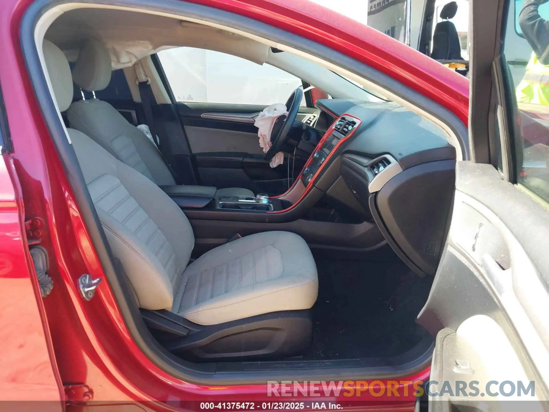 5 fotografías del automóvil dañado 3FA6P0G71LR180916 FORD FUSION 2020