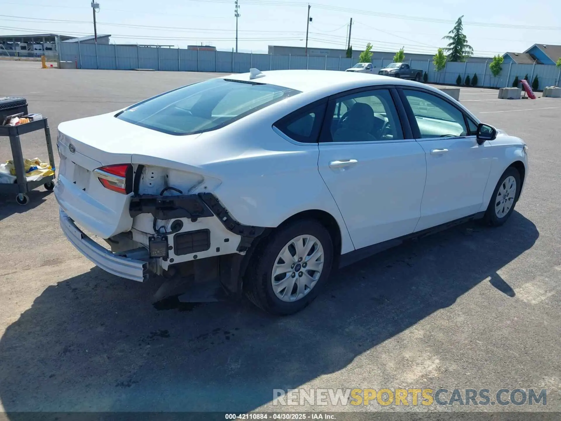 4 fotografías del automóvil dañado 3FA6P0G71LR265271 FORD FUSION 2020