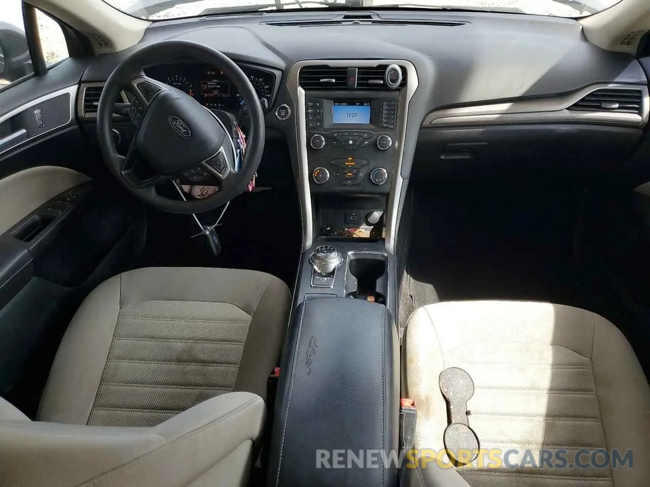 8 fotografías del automóvil dañado 3FA6P0G72LR142949 FORD FUSION 2020