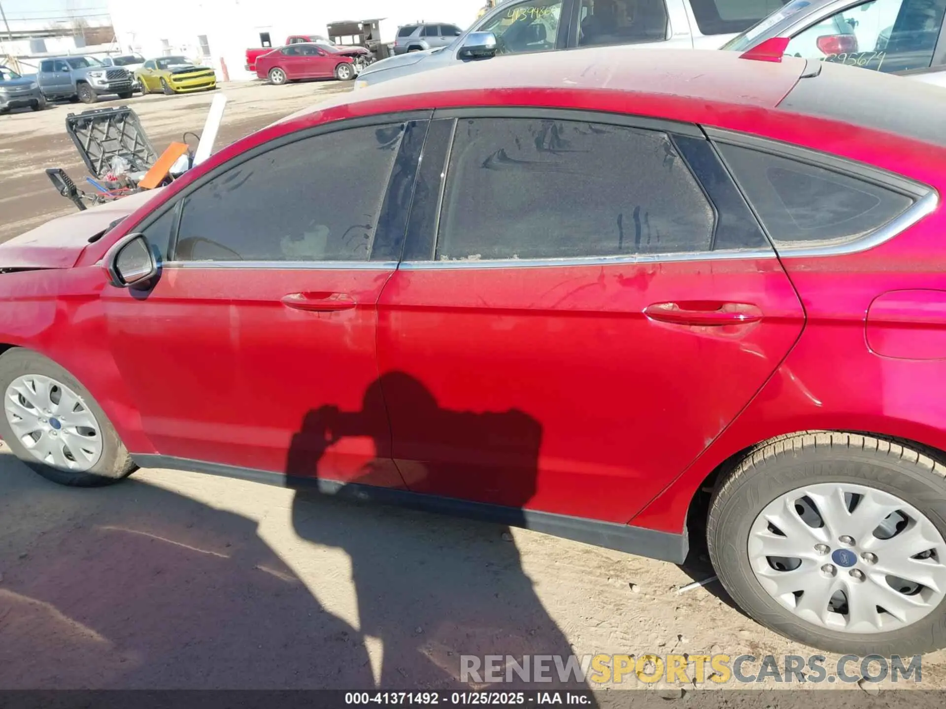 13 fotografías del automóvil dañado 3FA6P0G72LR218587 FORD FUSION 2020