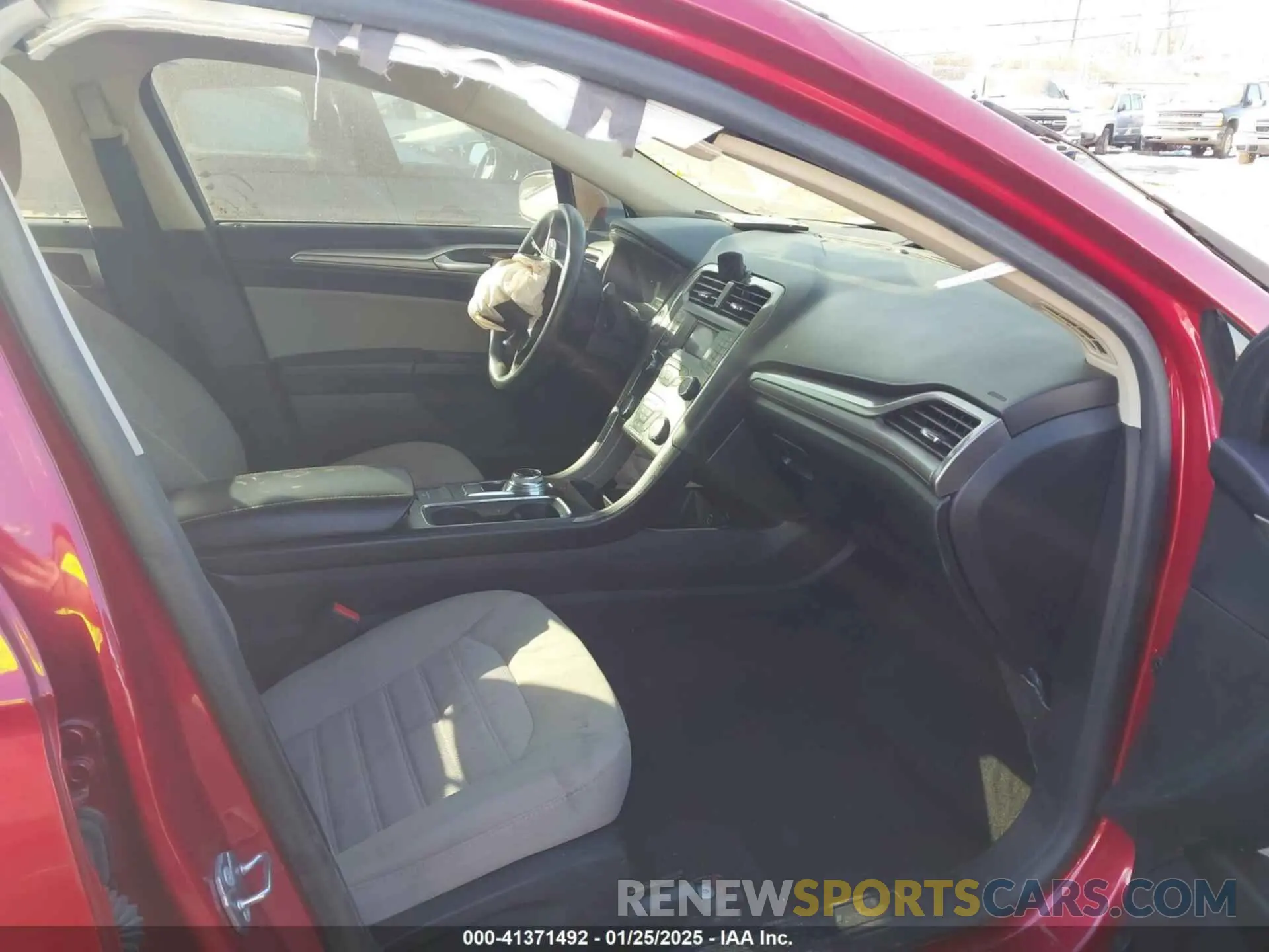 5 fotografías del automóvil dañado 3FA6P0G72LR218587 FORD FUSION 2020