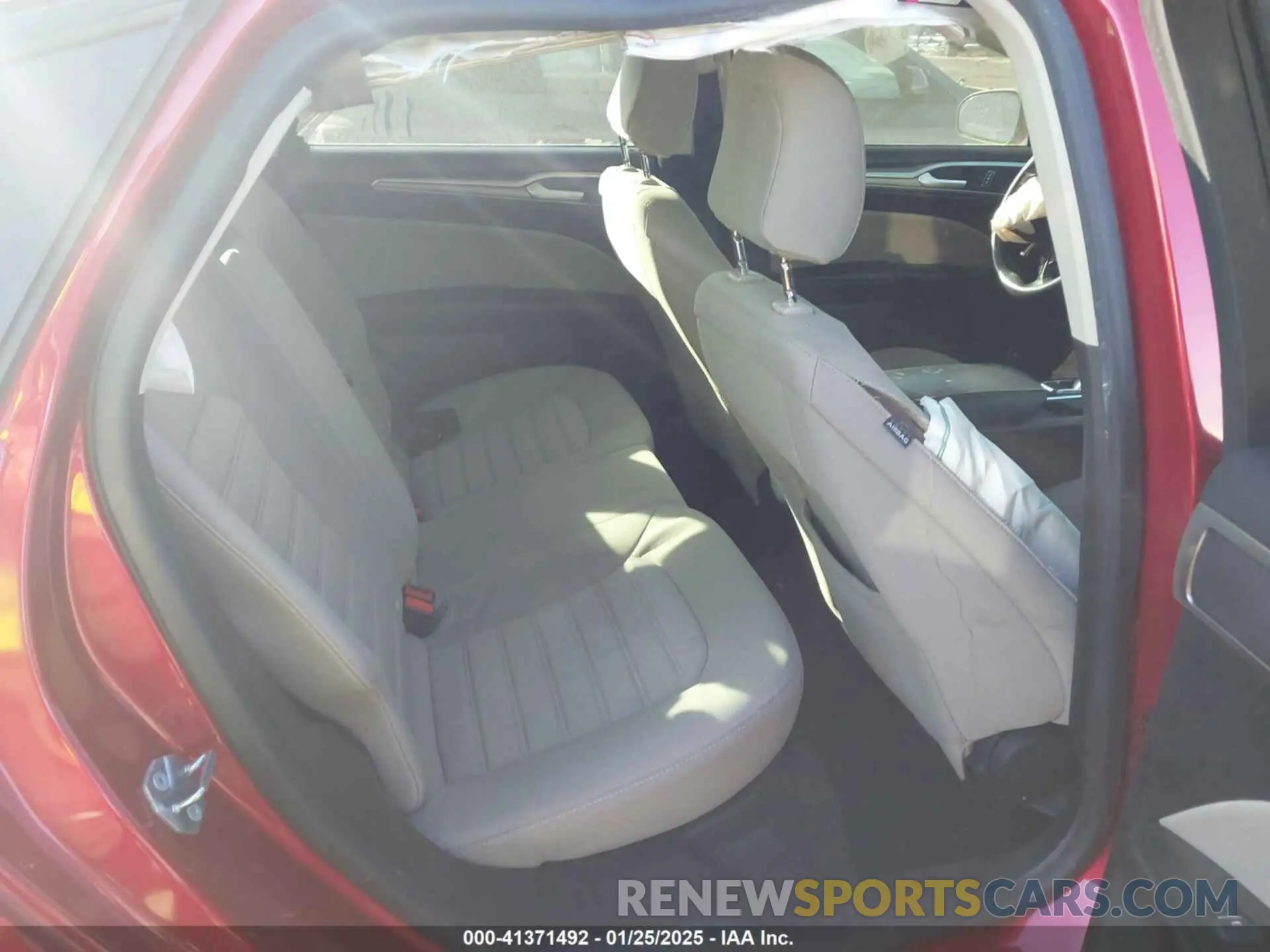 8 fotografías del automóvil dañado 3FA6P0G72LR218587 FORD FUSION 2020
