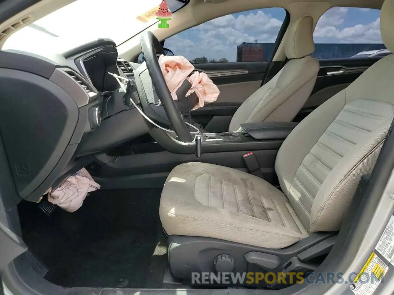 7 fotografías del automóvil dañado 3FA6P0G73LR104498 FORD FUSION 2020