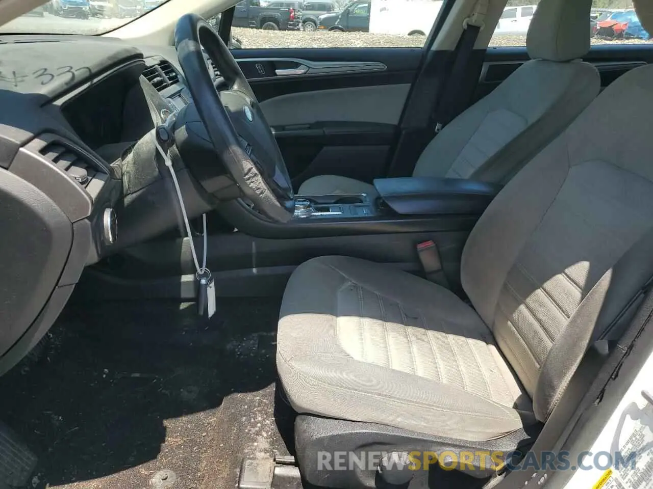 7 fotografías del automóvil dañado 3FA6P0G77LR104231 FORD FUSION 2020