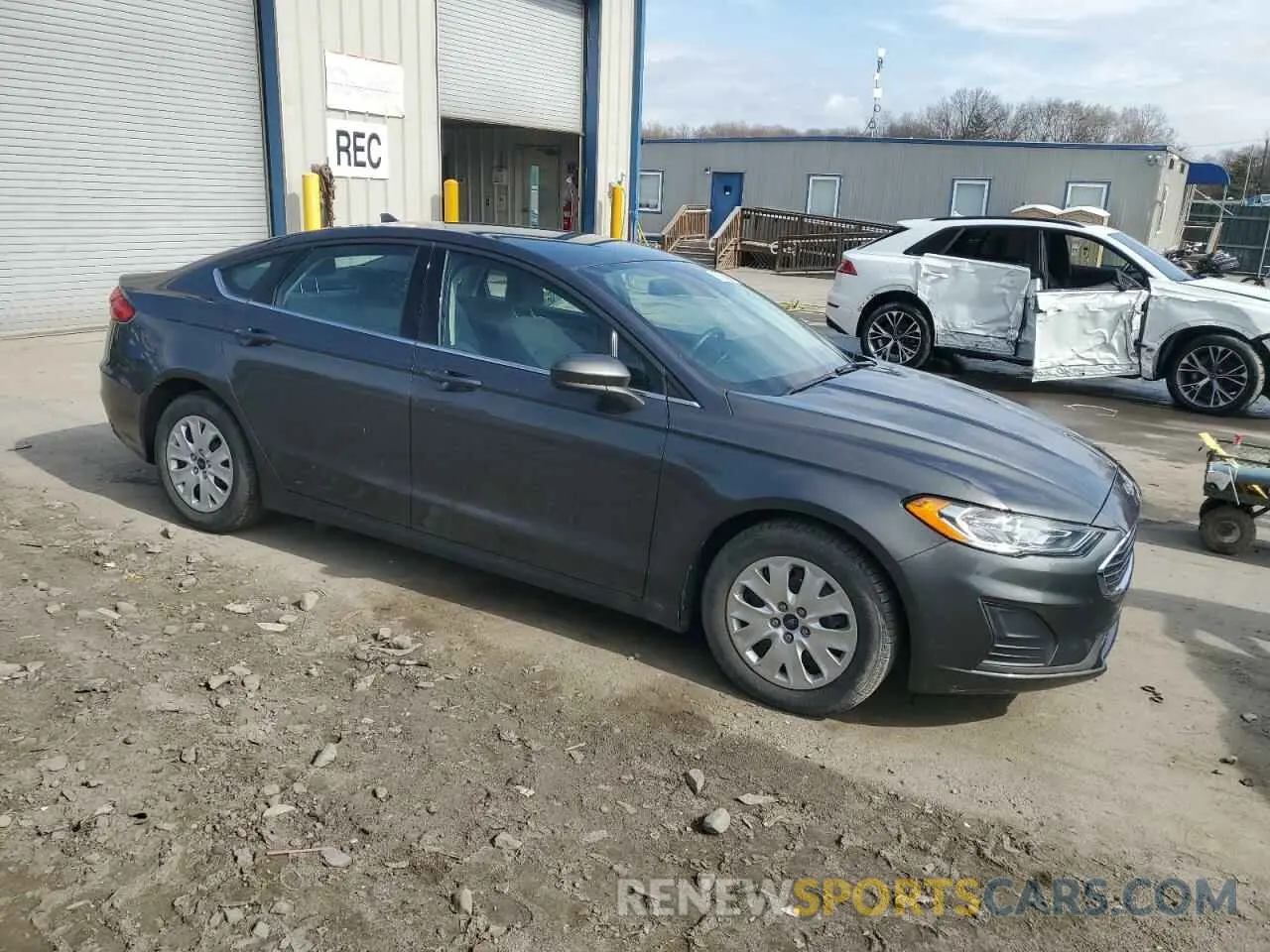 4 fotografías del automóvil dañado 3FA6P0G77LR118517 FORD FUSION 2020