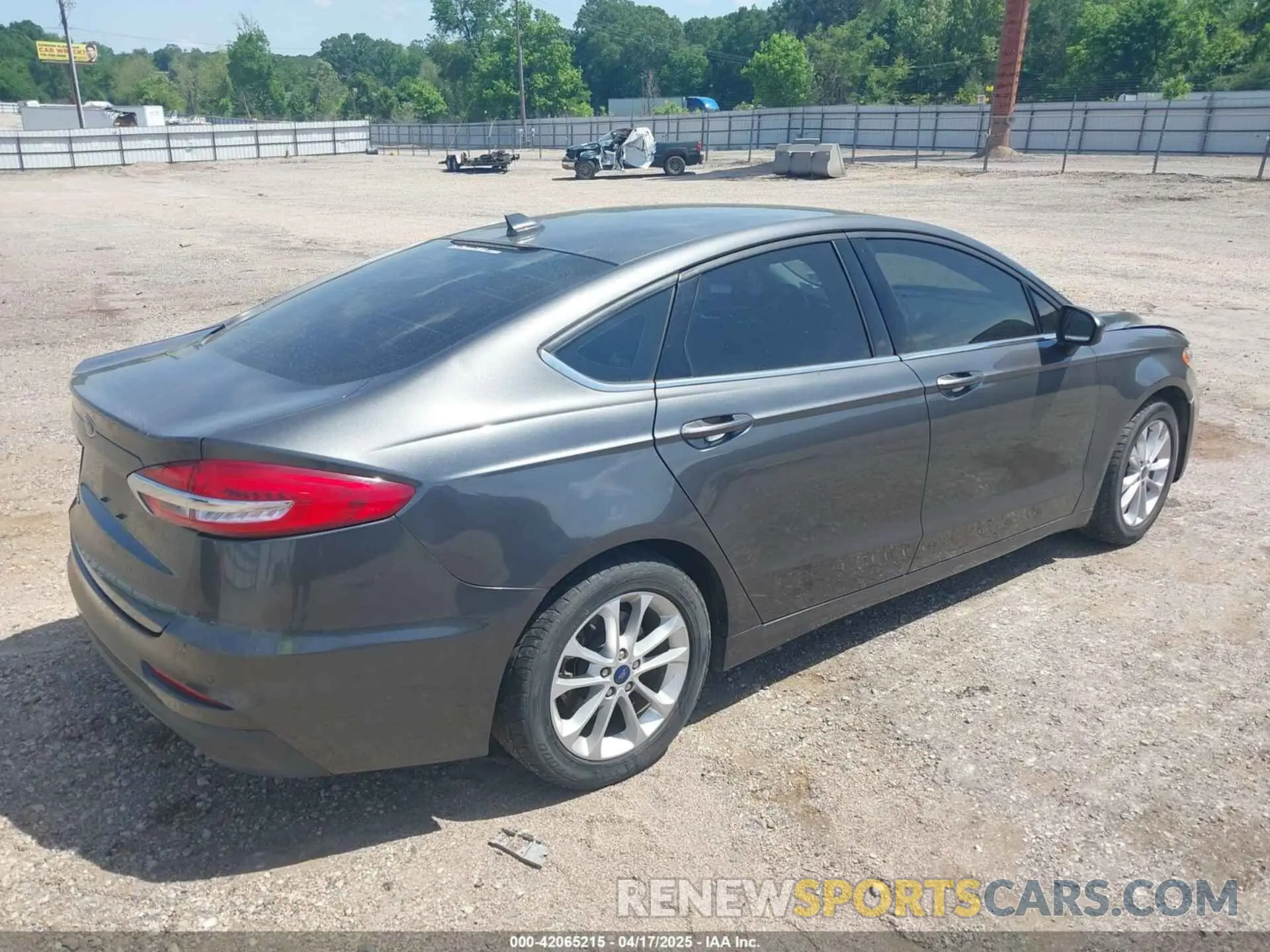 4 fotografías del automóvil dañado 3FA6P0H79LR118534 FORD FUSION 2020