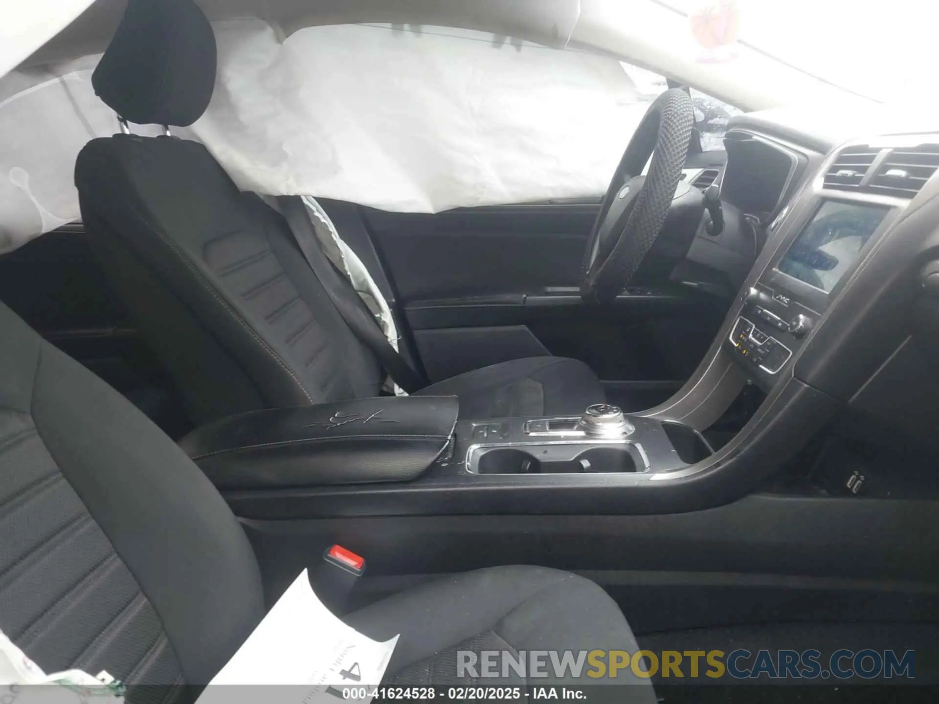 5 fotografías del automóvil dañado 3FA6P0HD0LR160533 FORD FUSION 2020