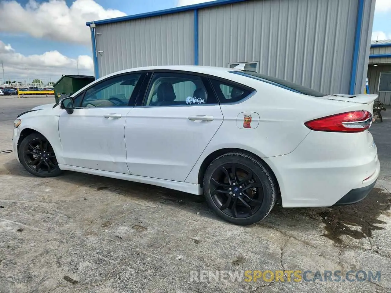 2 fotografías del automóvil dañado 3FA6P0HD0LR222934 FORD FUSION 2020