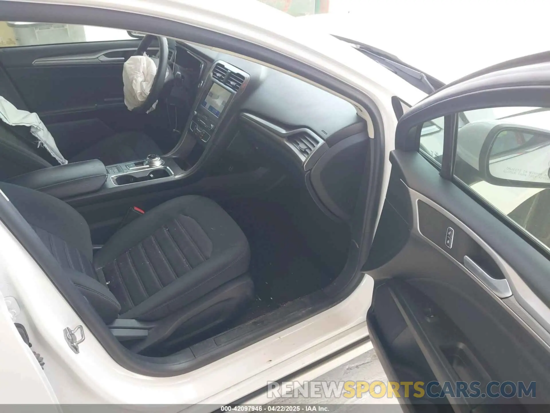 5 fotografías del automóvil dañado 3FA6P0HD0LR264147 FORD FUSION 2020