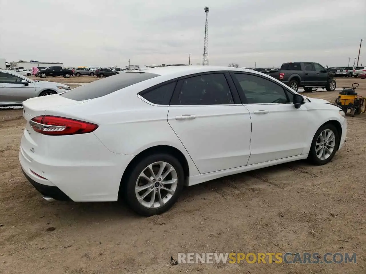 3 fotografías del automóvil dañado 3FA6P0HD1LR188230 FORD FUSION 2020