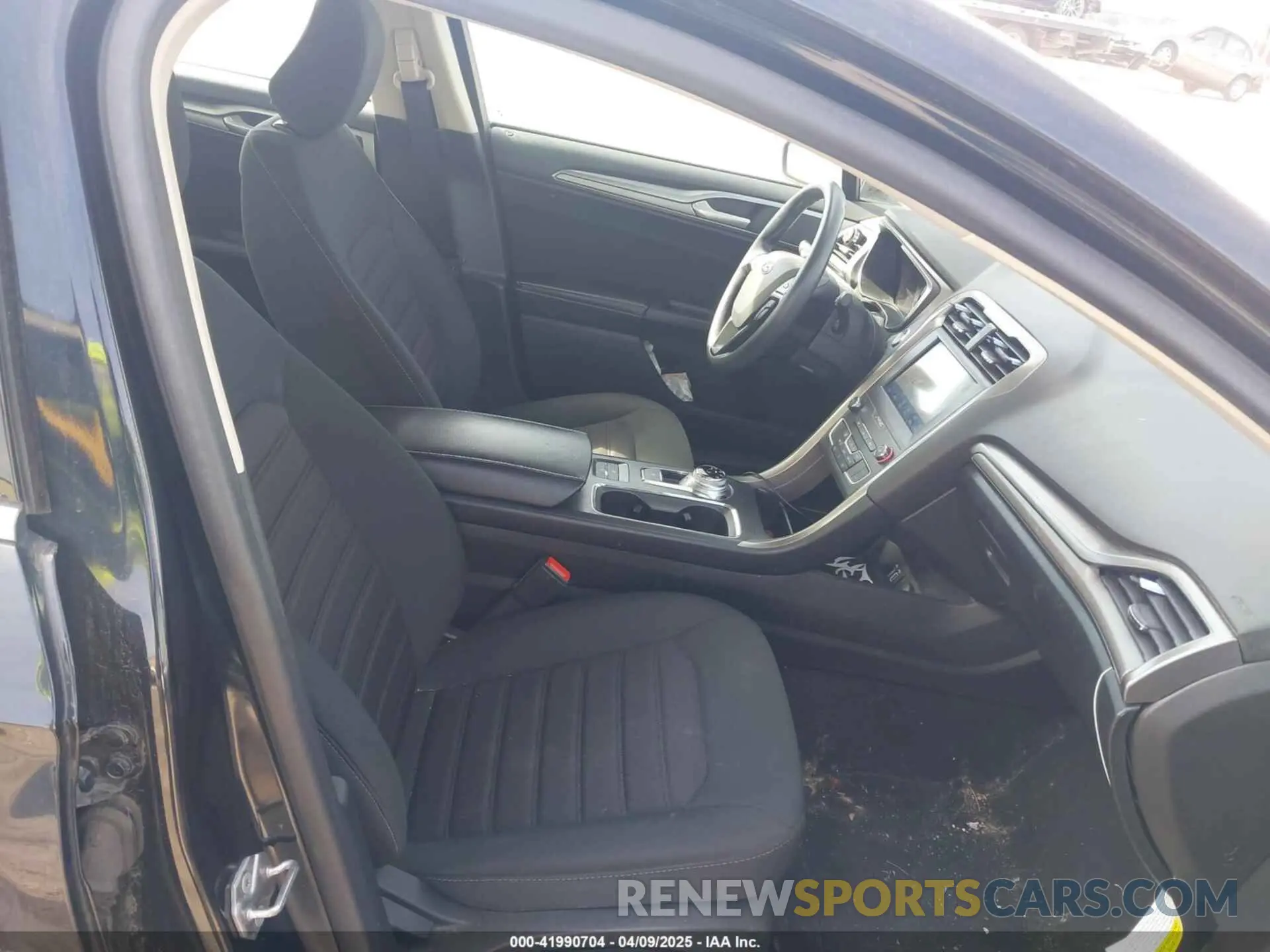 5 fotografías del automóvil dañado 3FA6P0HD2LR109793 FORD FUSION 2020