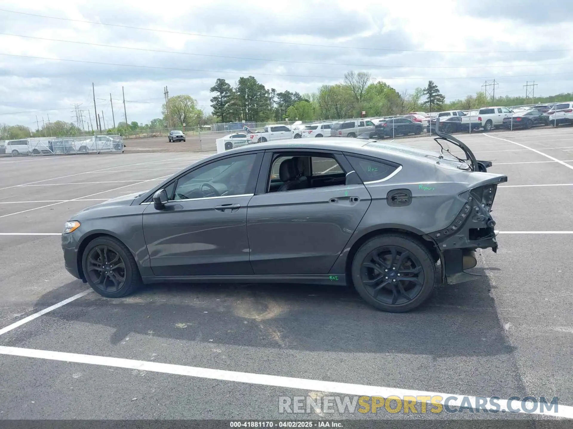 14 fotografías del automóvil dañado 3FA6P0HD2LR161148 FORD FUSION 2020