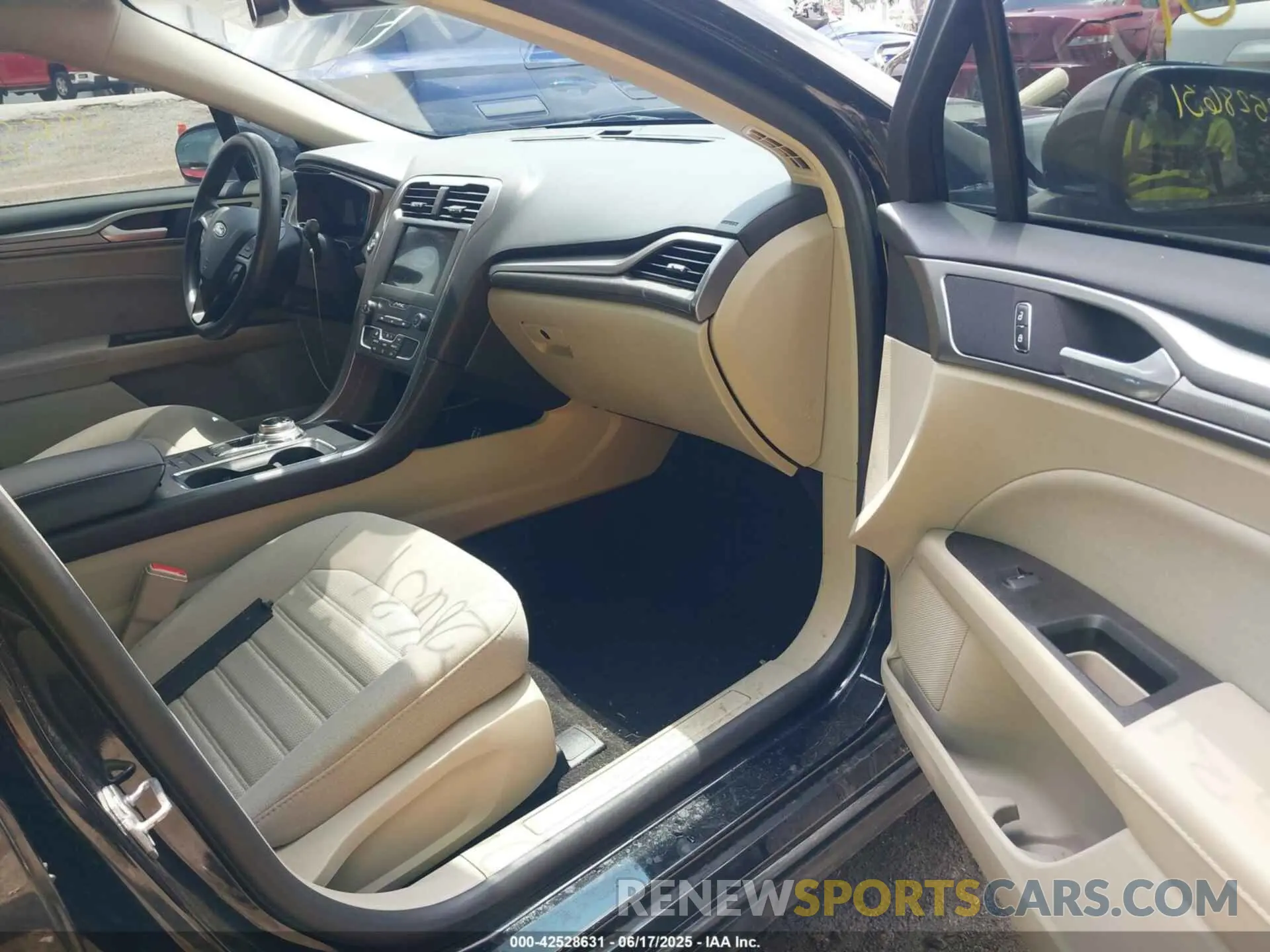 5 fotografías del automóvil dañado 3FA6P0HD3LR154127 FORD FUSION 2020