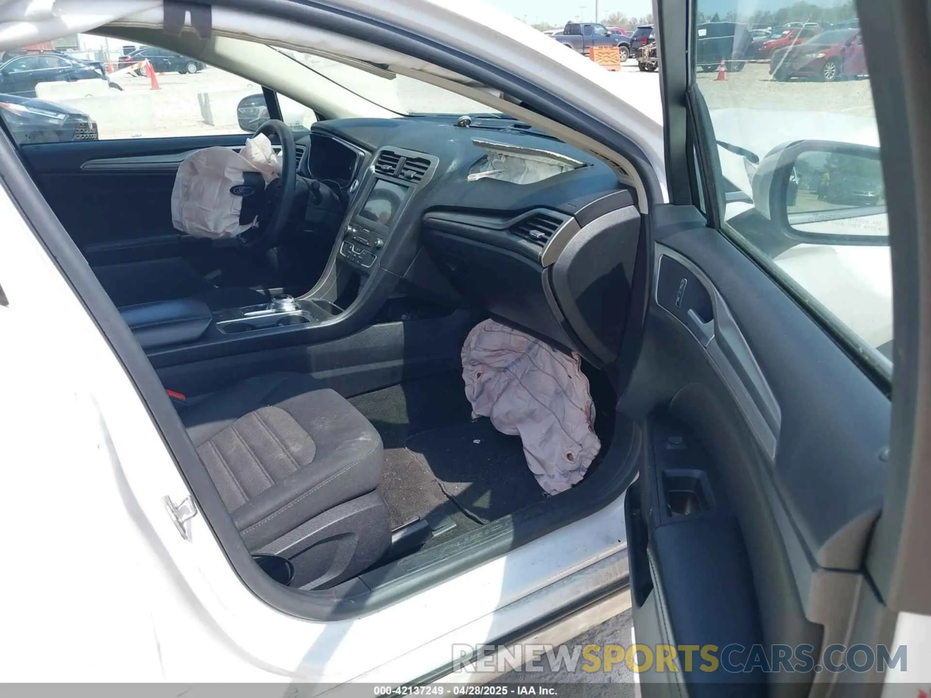 5 fotografías del automóvil dañado 3FA6P0HD3LR162034 FORD FUSION 2020