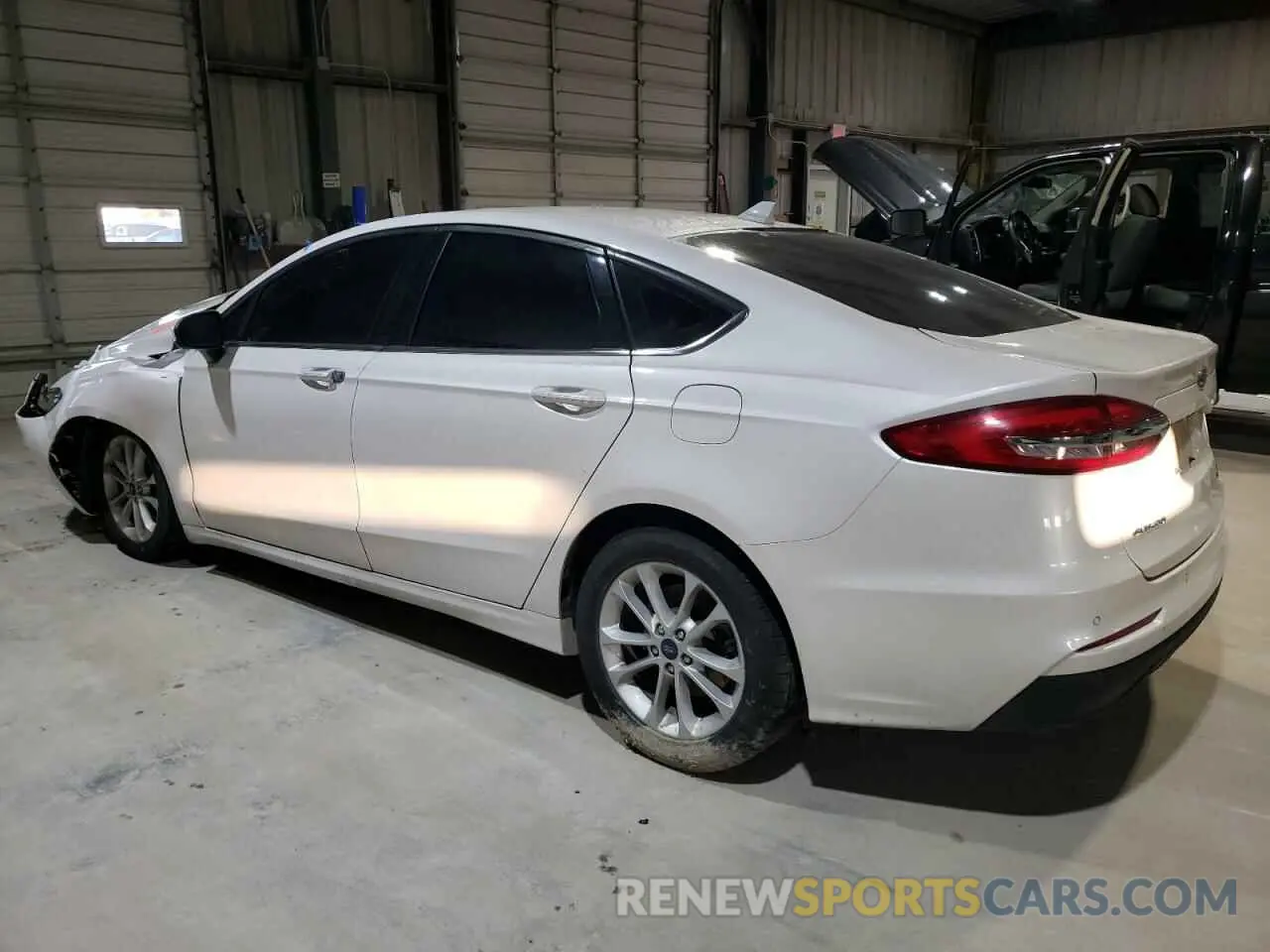 2 fotografías del automóvil dañado 3FA6P0HD3LR188844 FORD FUSION 2020