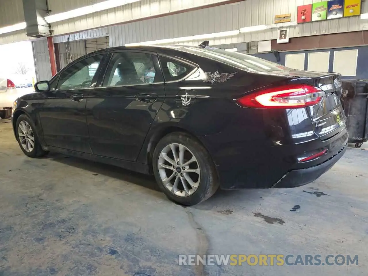 2 fotografías del automóvil dañado 3FA6P0HD4LR146442 FORD FUSION 2020