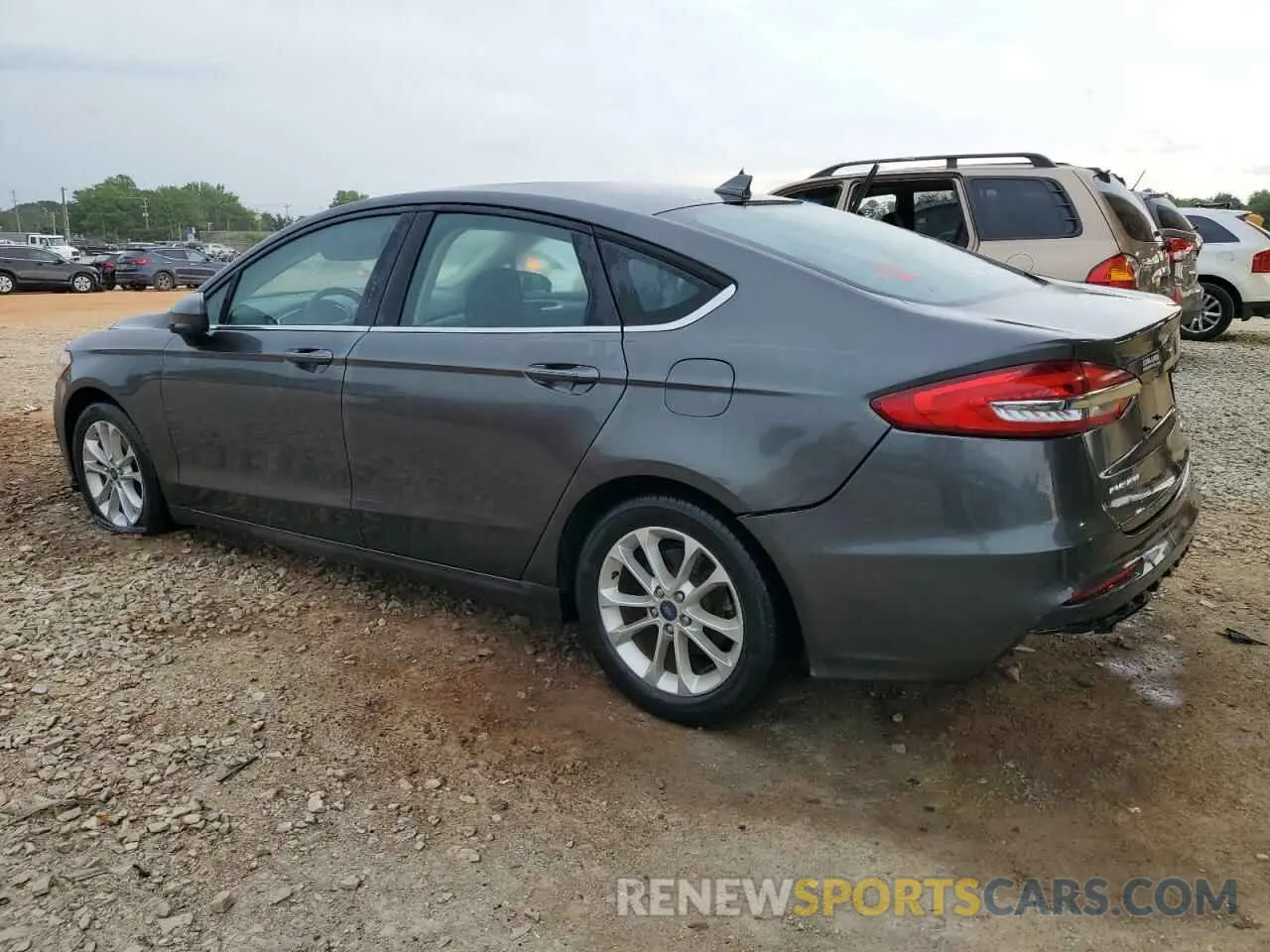 2 fotografías del automóvil dañado 3FA6P0HD4LR197438 FORD FUSION 2020