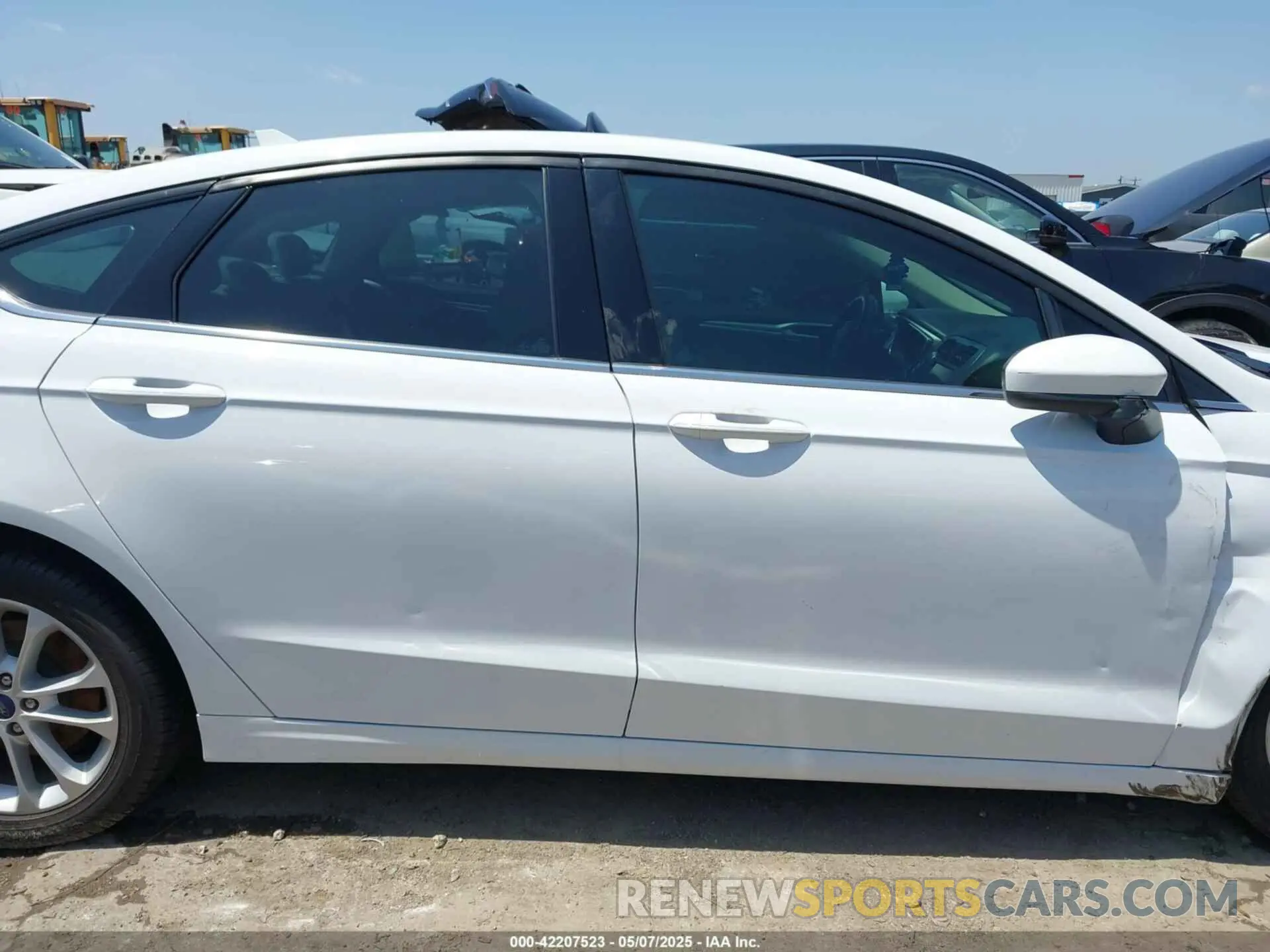12 fotografías del automóvil dañado 3FA6P0HD4LR232009 FORD FUSION 2020