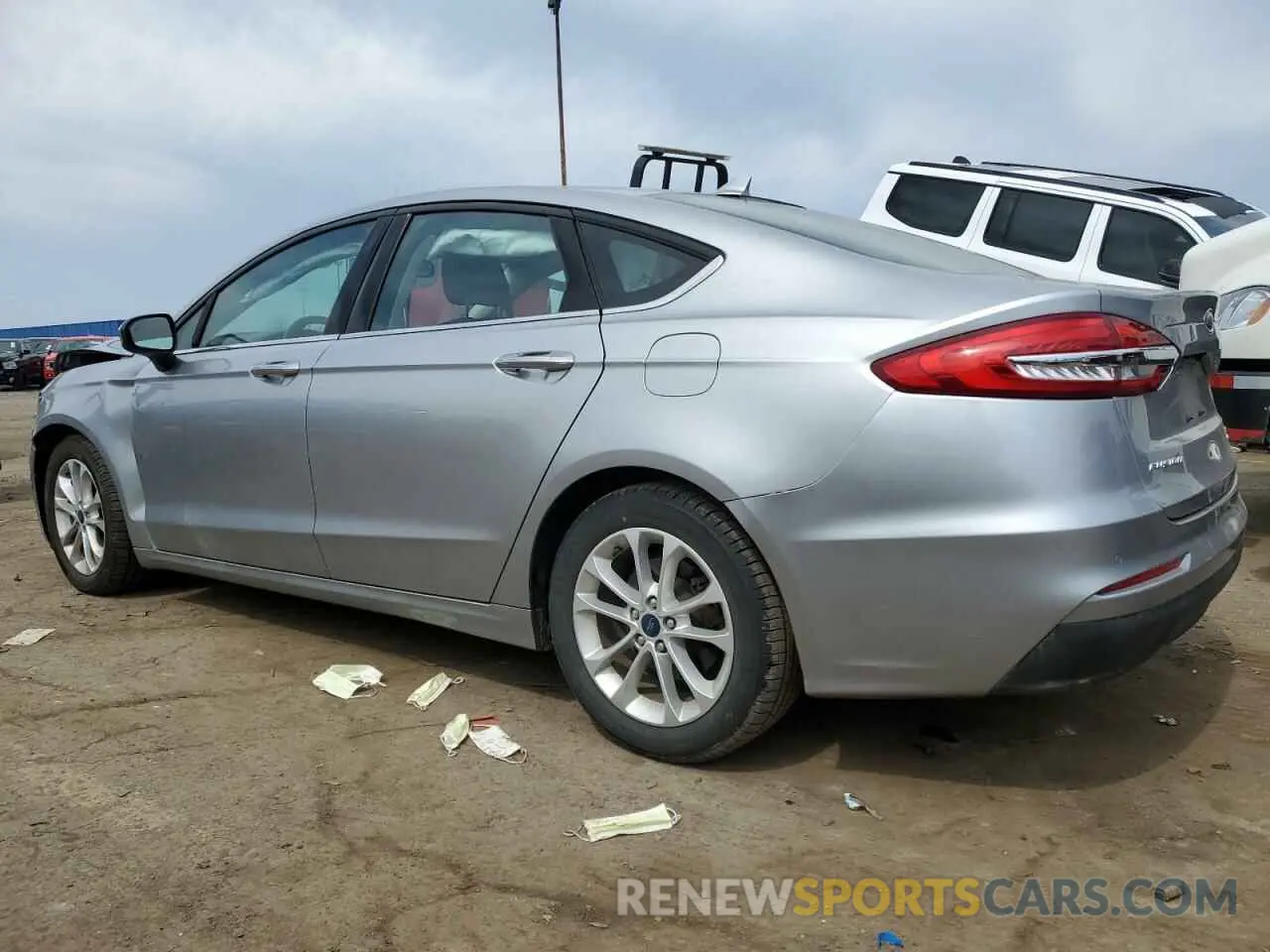 2 fotografías del automóvil dañado 3FA6P0HD4LR252325 FORD FUSION 2020