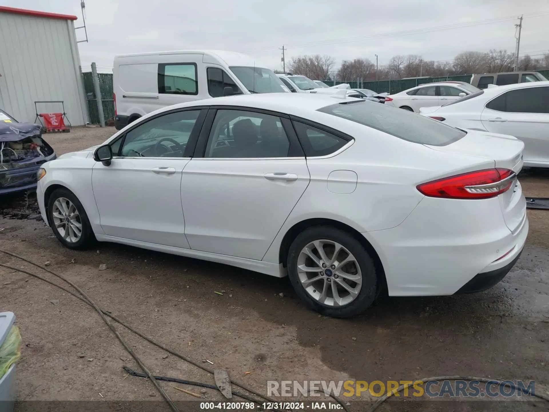 14 fotografías del automóvil dañado 3FA6P0HD5LR136325 FORD FUSION 2020