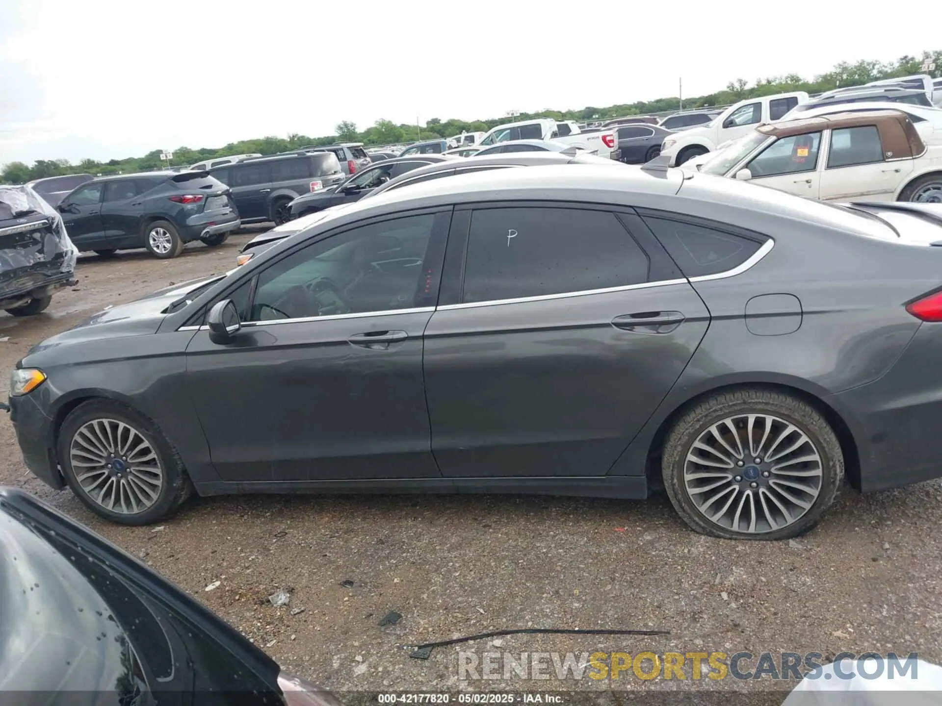 14 fotografías del automóvil dañado 3FA6P0HD5LR198744 FORD FUSION 2020